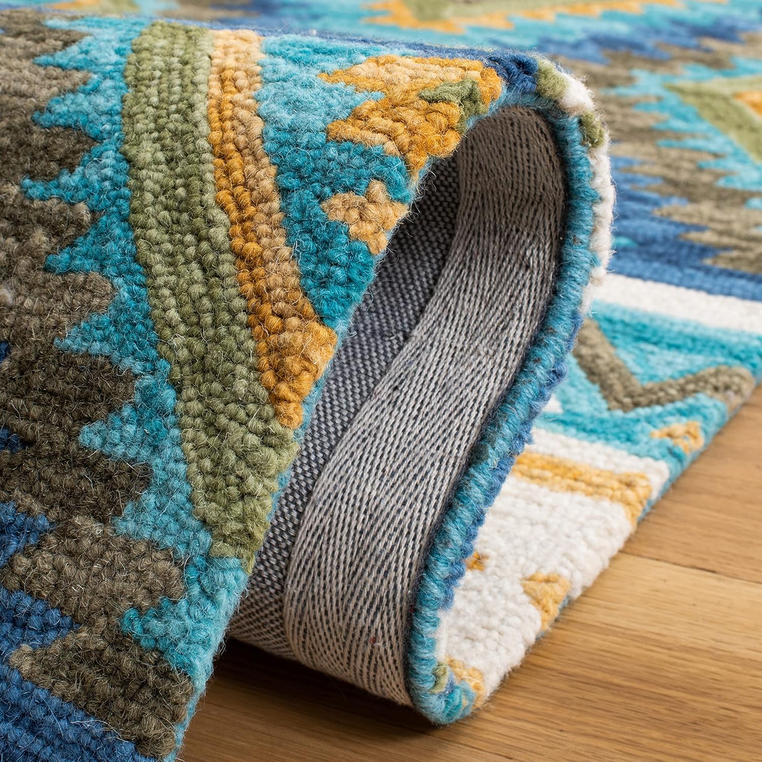 SAFAVIEH Aspen Collection Accent Rug - 4' x 6', Blue & Yellow, Handmade Boho Wool, Ideal for High Traffic Areas in Entryway, Living Room, Bedroom (APN352M)