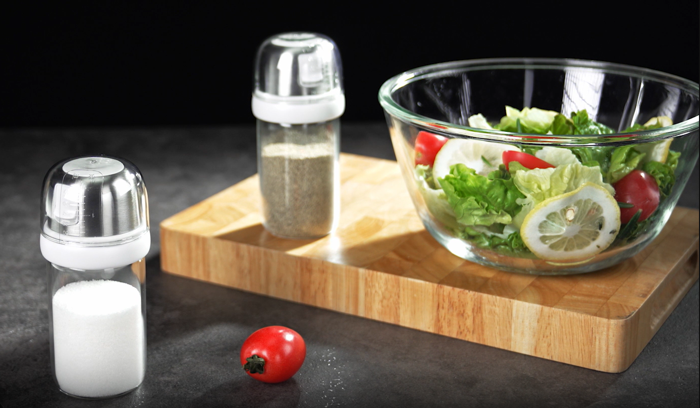 Amazon.com: KTCHENDAO 2 in 1 Glass Salt and Pepper Shaker with