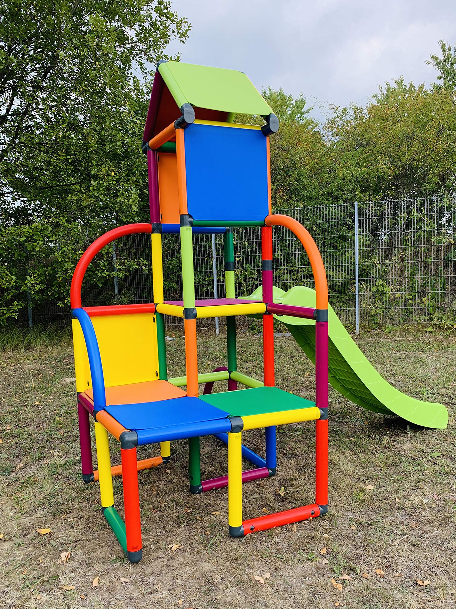 Move and stic Spielturm Toni mit Rutsche – Indoor & Outdoor Kletterturm mit Spielhaus – Modulares Klettergerüst aus UV-beständigem Kunststoff – Für Kinderzimmer, Spielzimmer & Garten
