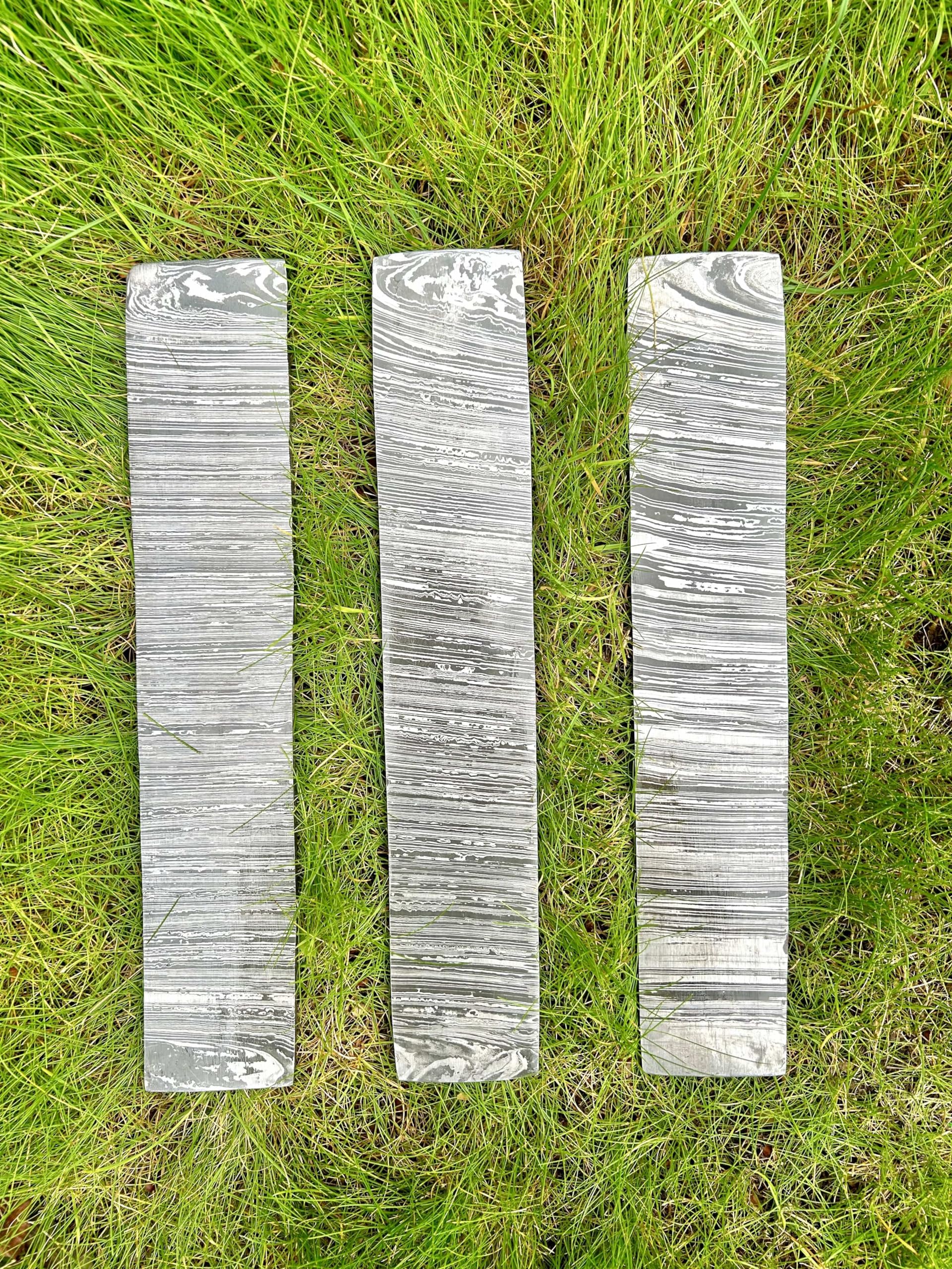 EXTREME Barre en acier Damas 25 x 5 cm faite à la main Motif tempête de feu Bush Artisanat Couteau Outils de fabrication Bar