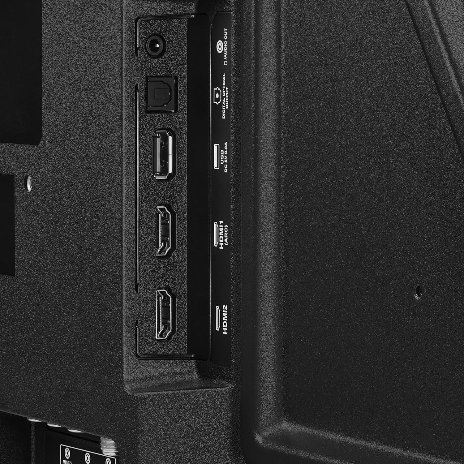 Insignia 32" F20 Series: Your Smart HD Entertainment Hub with Alexa Access