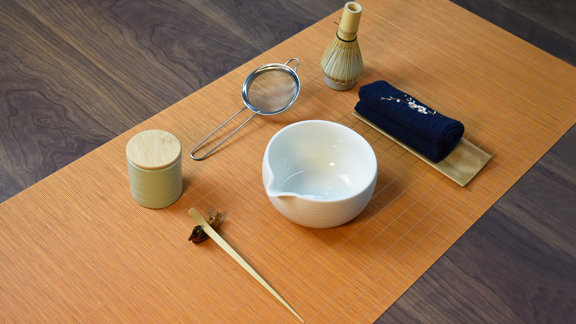 ぐい呑み　ぐいのみ　茶道具　matchabowl Amazon.com: Artcome Japanese Matcha Tea Set, Bowl with