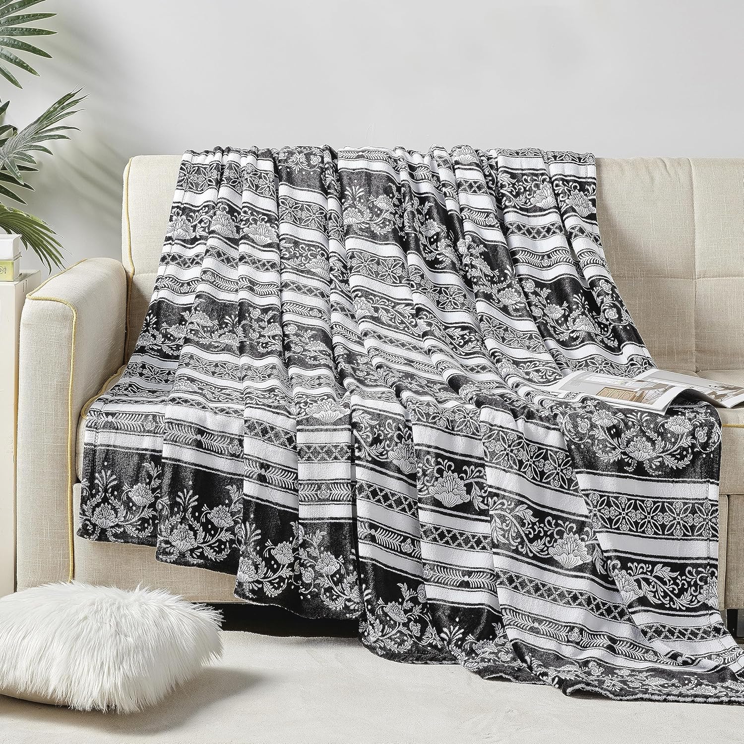 Elegant Comfort Ultra Soft Print Flannel Fleece Bed Blanket, Cozy-Fuzzy Lightweight Bedspread Coverlet, All Season Decorative Blanket for Couch, Sofa, Striped Design, King Size, Odelia