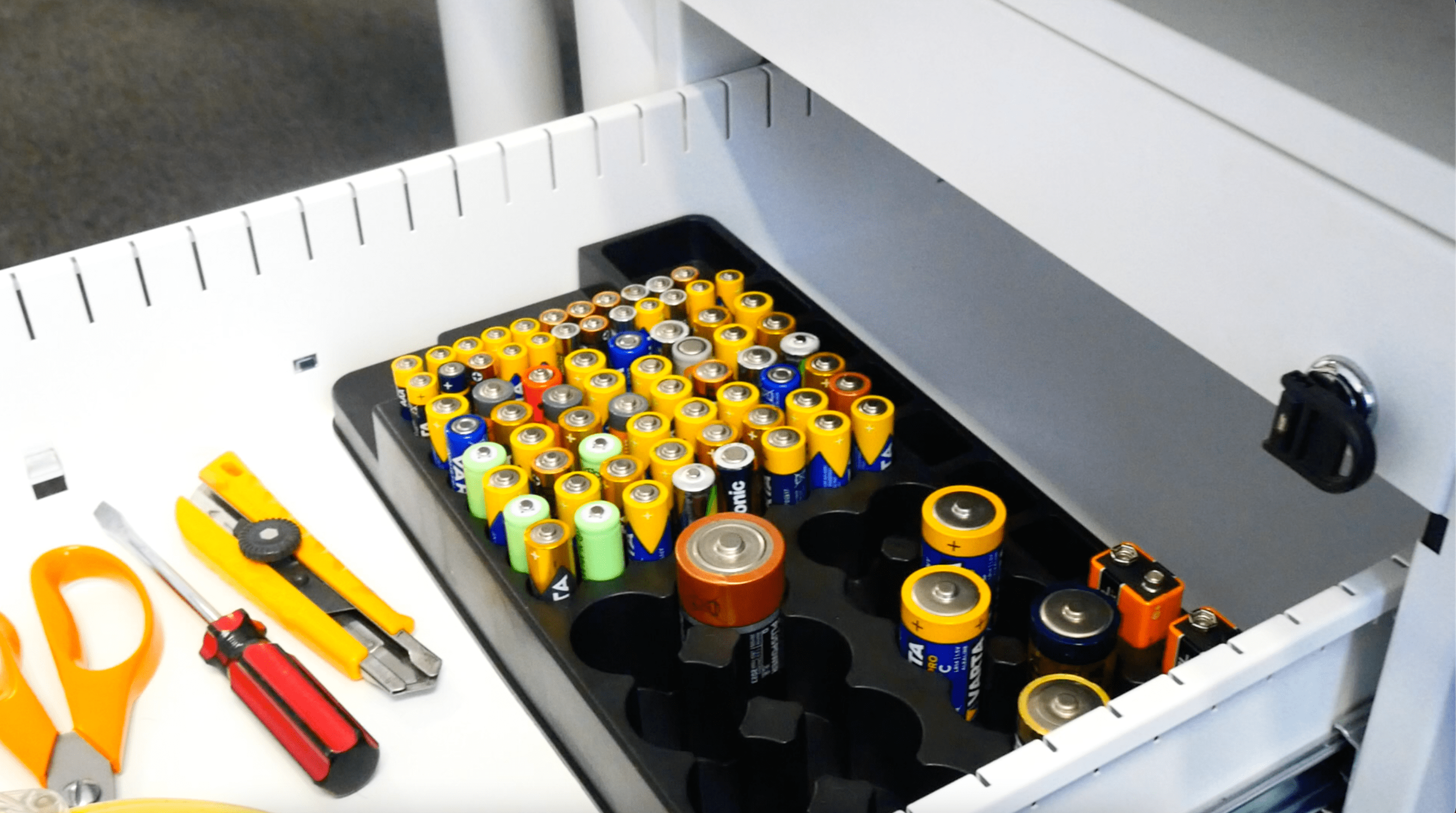 Scatola Organizzatore Batteria Tester Rimovibile Per Batteria 98 Pz D