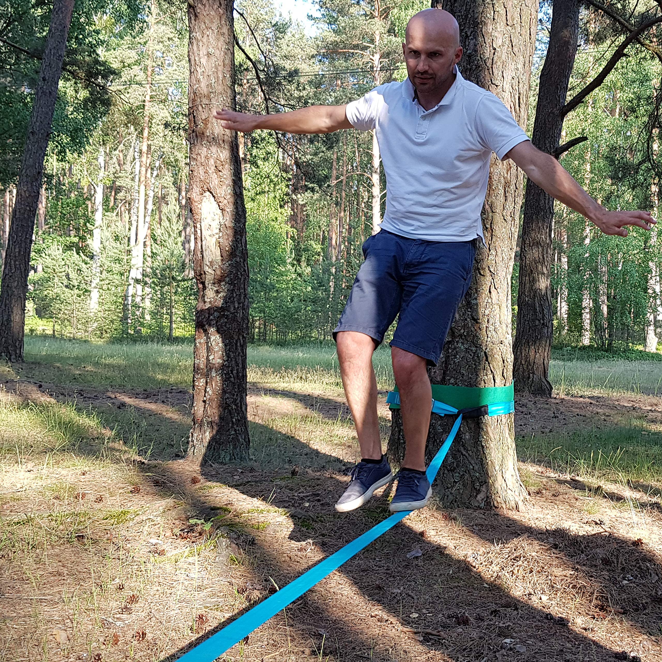 Slackline para entrenamiento de equilibrio 50 'con trinquete industrial resistente, banda protectora de árboles y bolsa de transporte de equipo - Slack Lines para patio trasero.