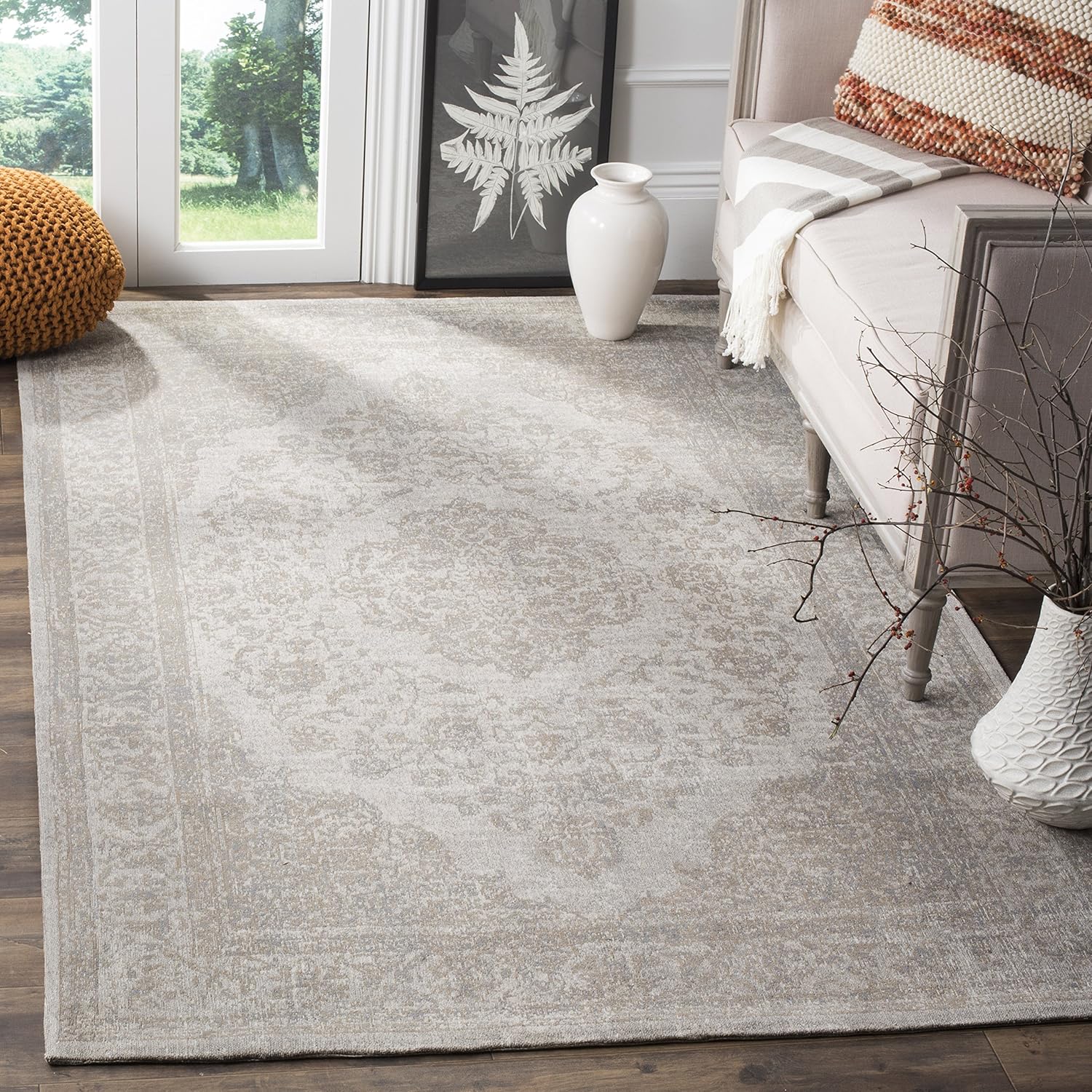 SAFAVIEH Classic Vintage Collection Area Rug - 9' x 12', Beige, Oriental Medallion Cotton Design, Easy Care, Ideal for High Traffic Areas in Living Room, Bedroom (CLV121A)
