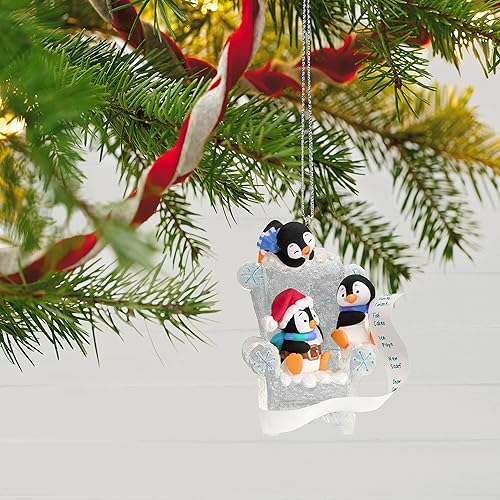 Miniatura 6 de Hallmark Keepsake Adorno de Navidad 2023, carta larga al pingüino de Papá Noel, regalos para ella