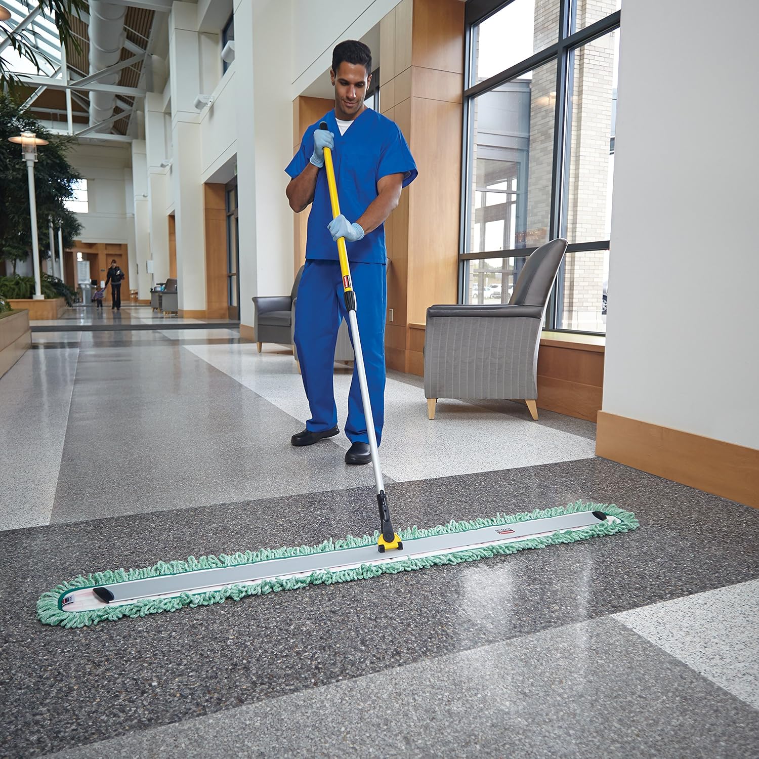 Rubbermaid Commercial Products HYGEN Microfiber Quick-Connect Mop Frame 60 inch Silver for Janitorial/Professional/Industrial Cleaners for Heavy-Duty Floor Cleaning/Mopping/Dusting