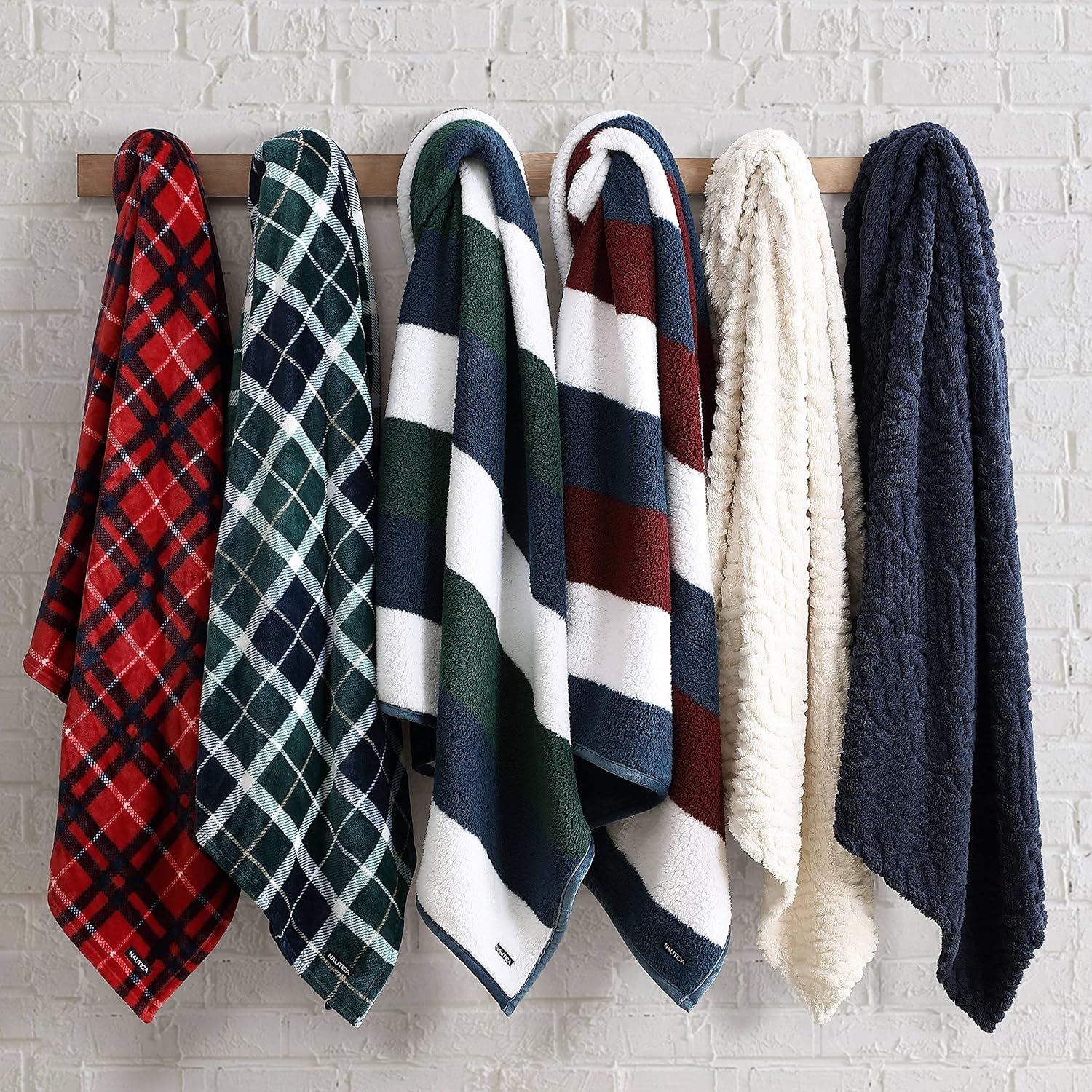 Navy Heavyweight Cable Knit Sherpa Reversible Blanket