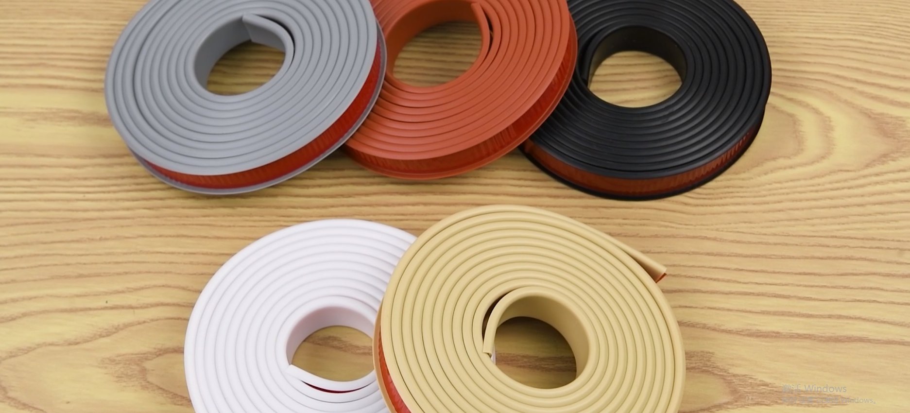 Bordatura Autoadesiva A U Per Mobili - Nastro Protettivo 5m X 20mm - Foto 2