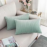 Vista 157 de UGASA - Fundas de almohada decorativas de terciopelo suave y sólidas de Navidad para sala de estar/sofá, 16 x 16 pulgadas, 2 unidades, color burdeos