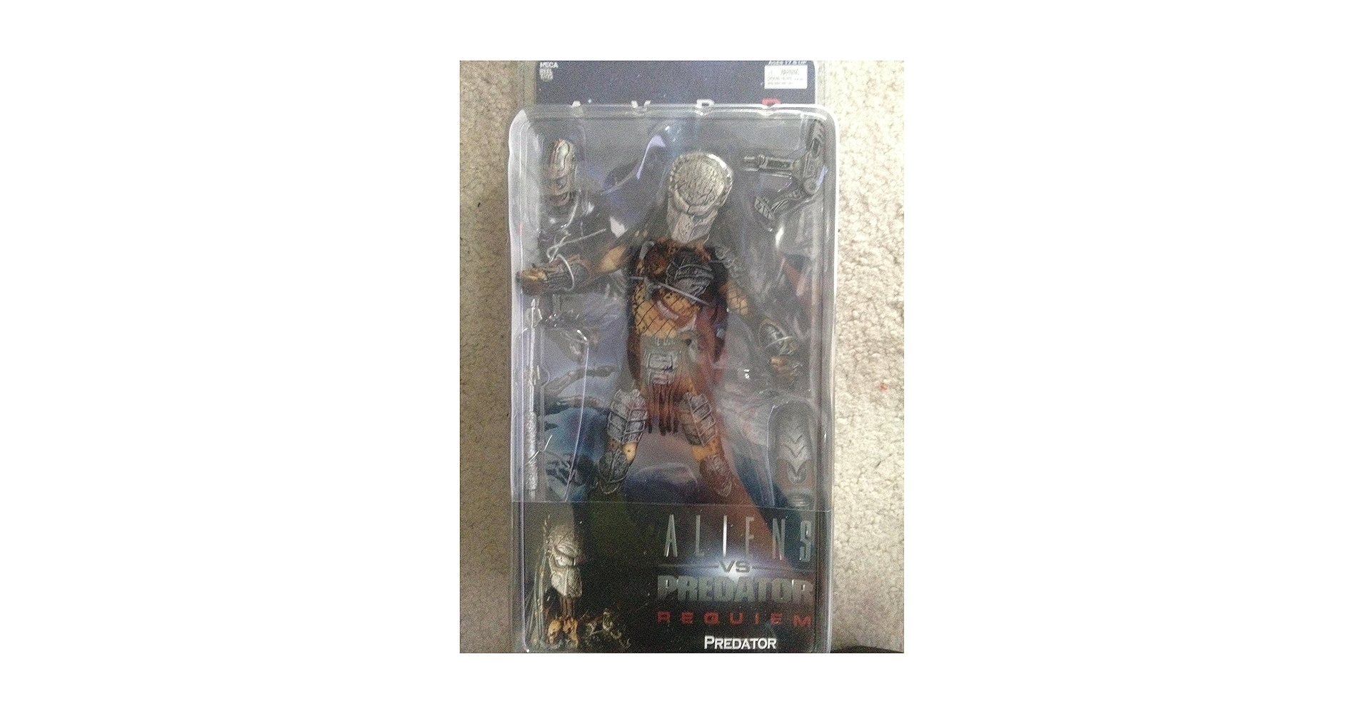 Amazon.com: NECA Alien VS. Predator: Requiem Action Figure