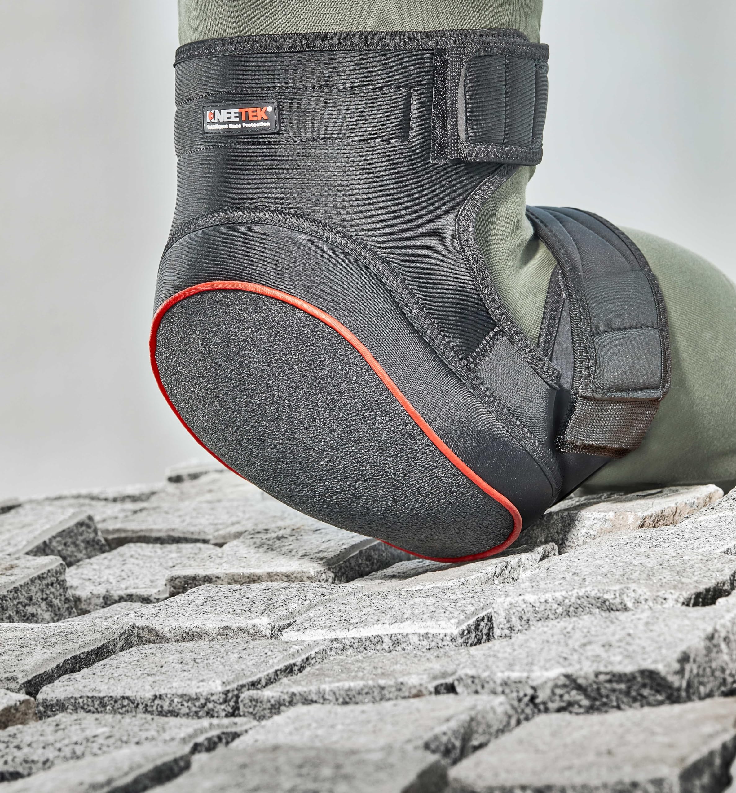 Kneetek Knieschoner SAFETEK KevSafe | robust & extrem abriebfest | rutschhemmende Knieschützer für optimale Entlastung beim Arbeiten | Kniepolster geeignet für sehr harte und raue Untergründe