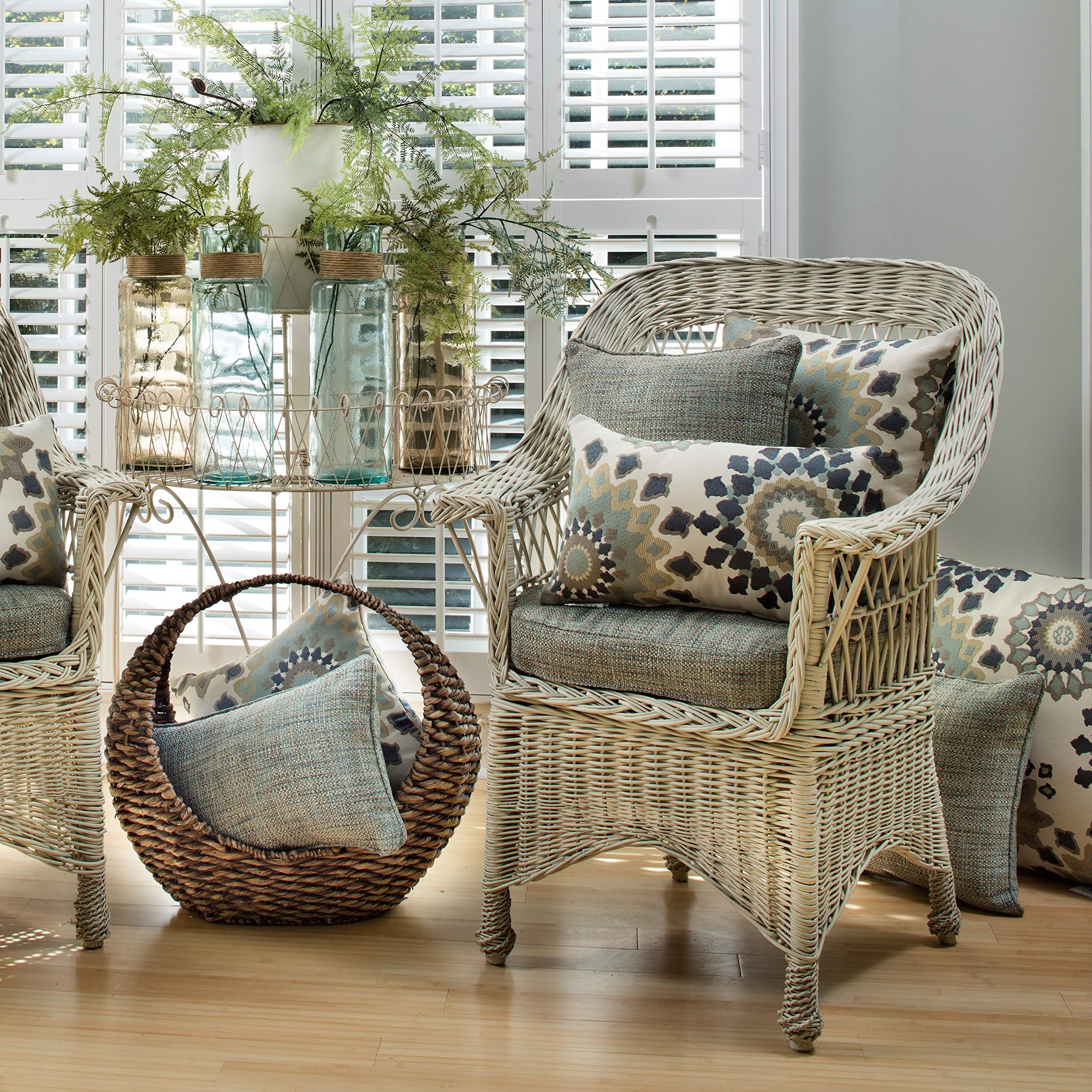 Pillow Perfect 560021 Perfect Marais Rectangular Throw Pillow,Blue