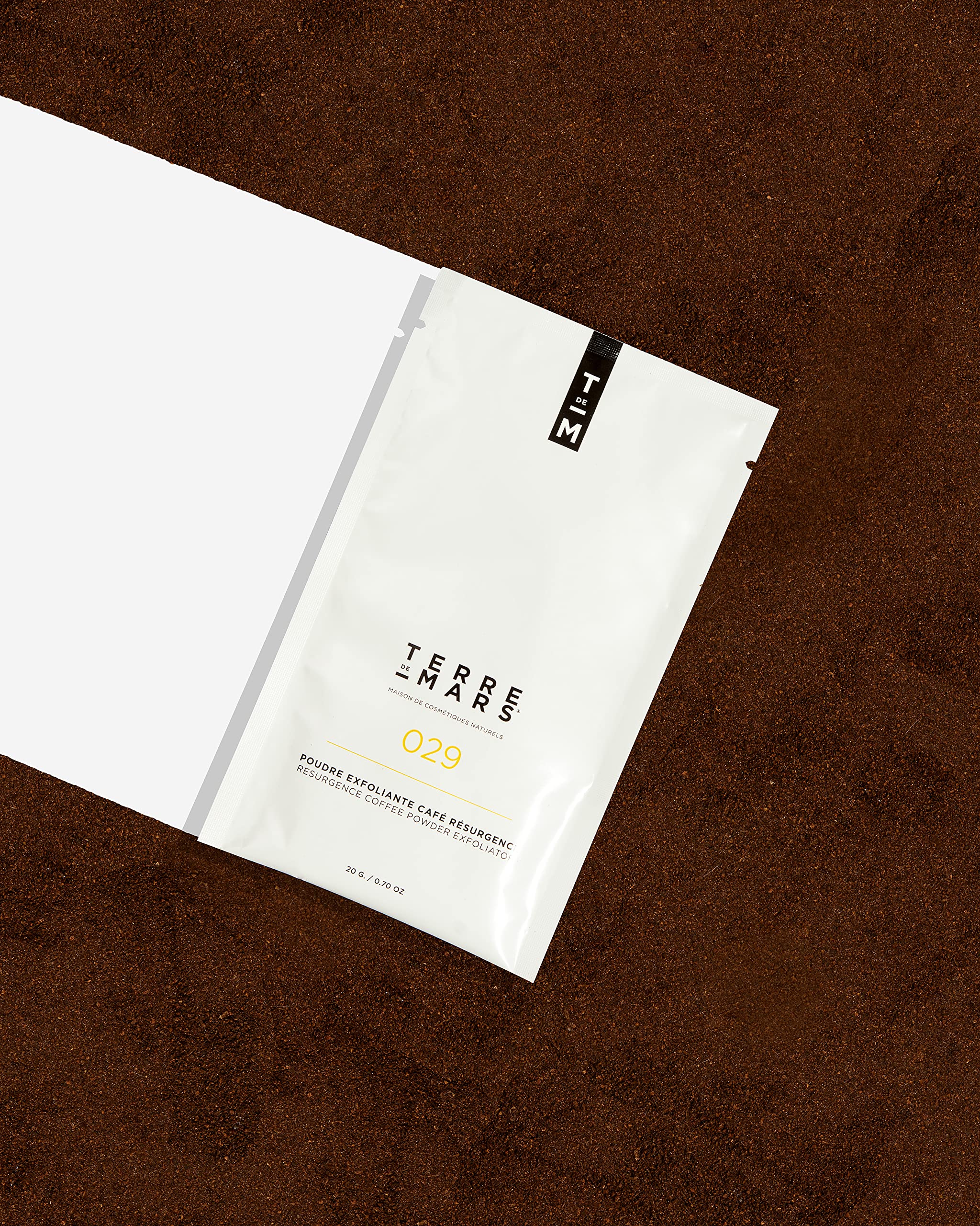 TERRE DE MARS| Resurgence Coffee Powder Exfoliator | Cosmos Organic | Café Arabica | Coconut | Castor oil| Exfoliates | Moisturizes | Nourishes | 20gm
