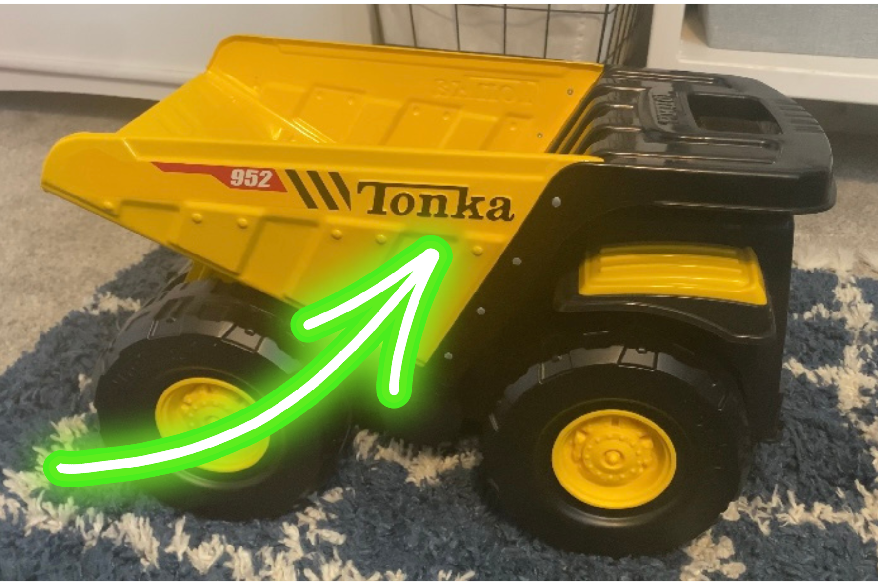 Tonka ダンプカー 大型　トラック Watch The coolest, largest steel tonka dump truck!! on Amazon Live