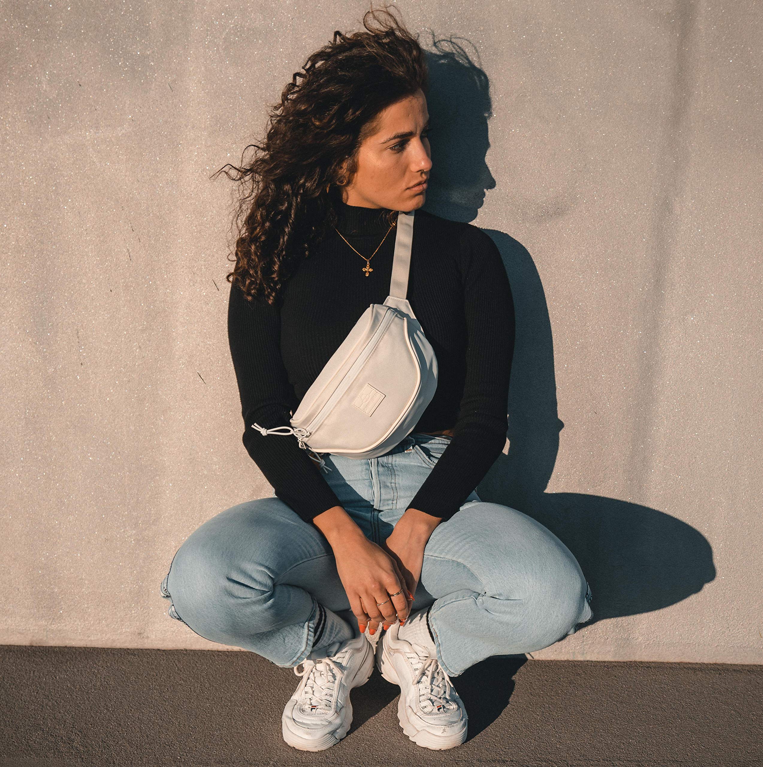 JOHNNY URBAN Riñonera Hombre y Mujer - Ben - Hip Bag para Festivales, Deportes y Viaje - Bolsa de Cintura - Repelente al Agua