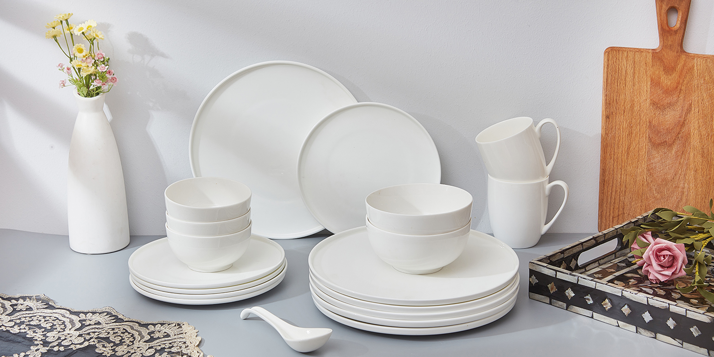 Amazon.com | White Fine Bone China Dinner Plates, AntoKueh 10.6