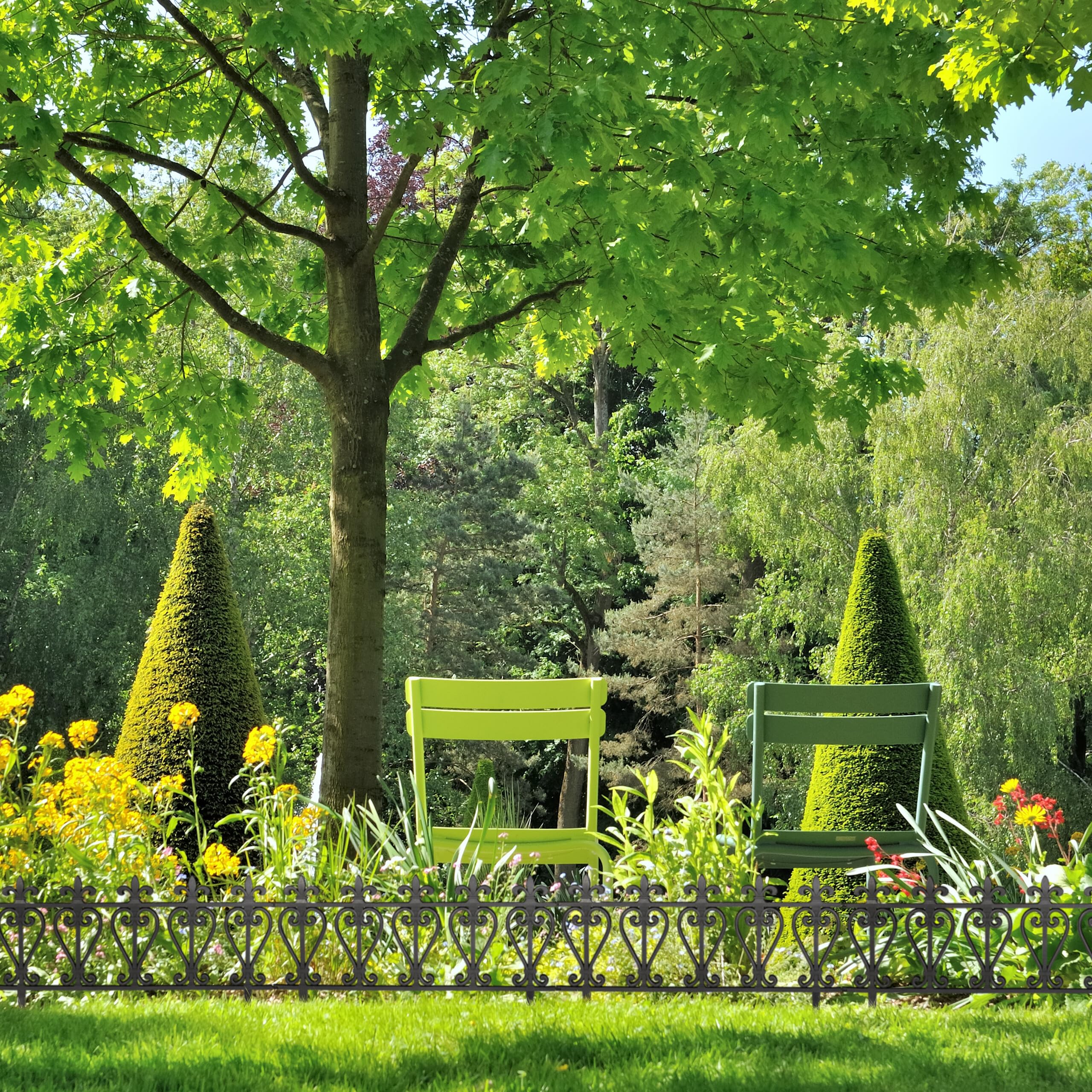 Relaxdays Recinzione per Aiuole, Set da 6 Pannelli per Cortile e Giardino, Bordure in Plastica, HxL: 32,5 x 61 cm, Nero