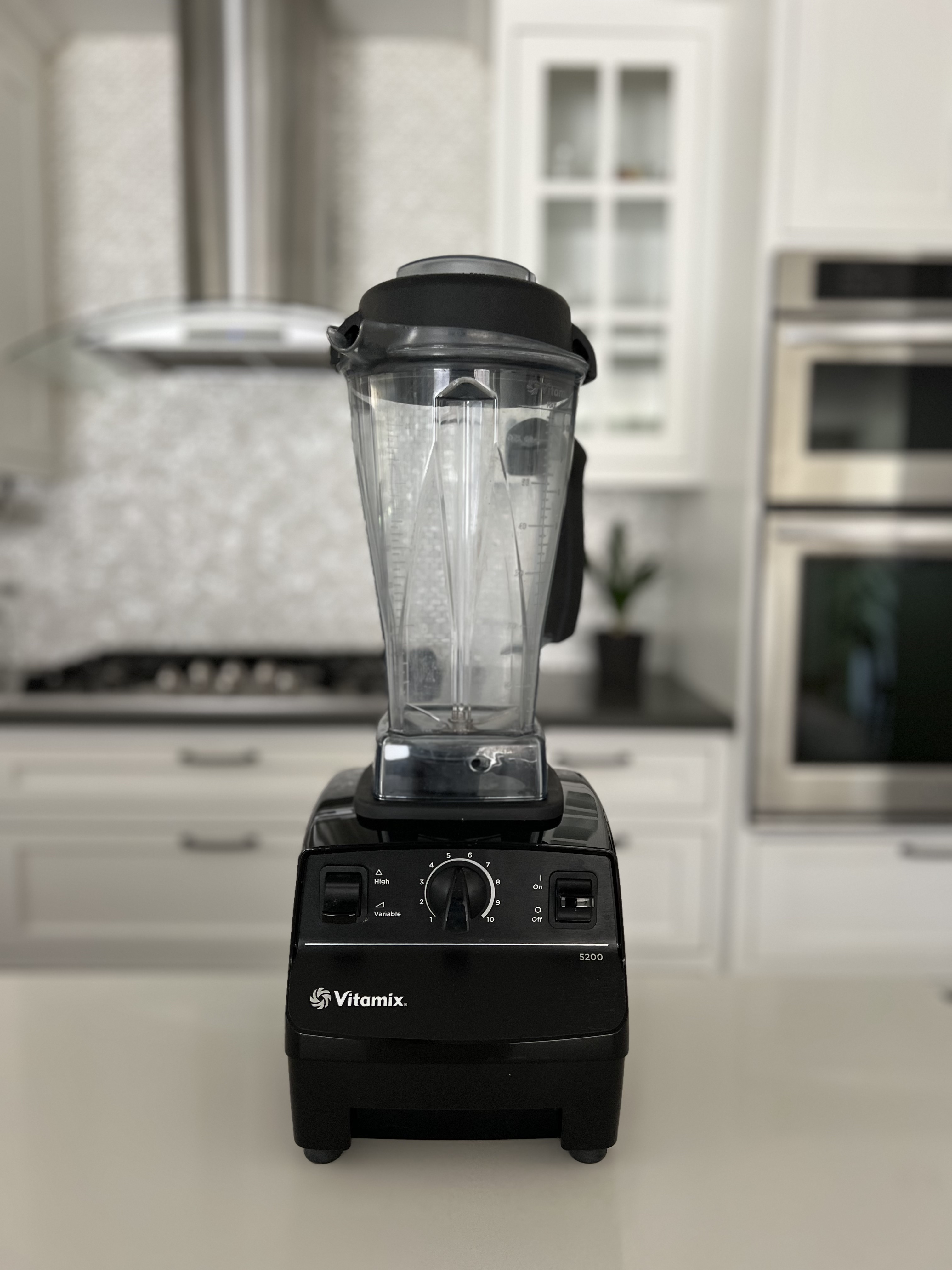 Watch Review for Vitamix 5200 Blender on Amazon Live