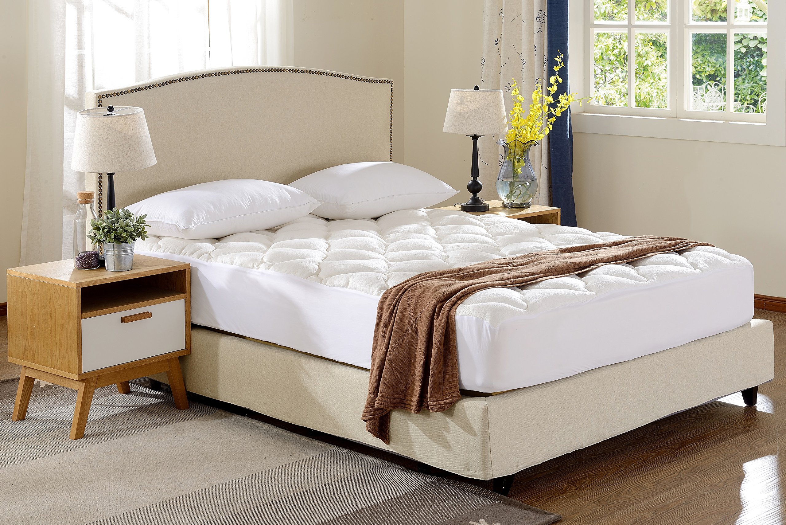 (King) - Cheer Collection Ultra Plush Eco-friendly Hypoallergenic Bamboo Fitted Mattress Topper - King