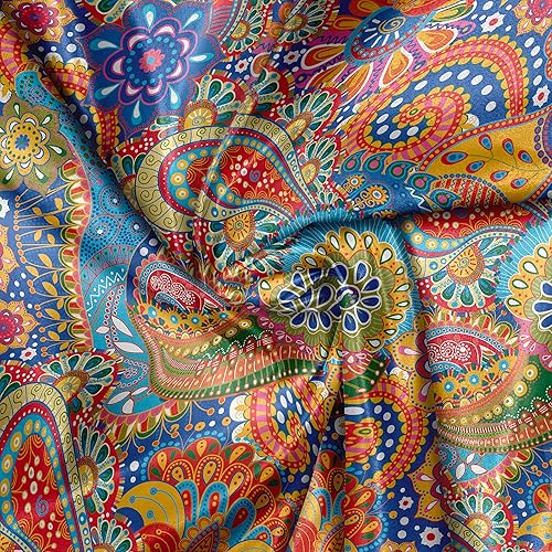 Miniatura 380 de Lunarable - Tela para amantes de perros de The Yard, patrón divertido de animales de dibujos animados en posiciones caprichosas estirando y Beige y