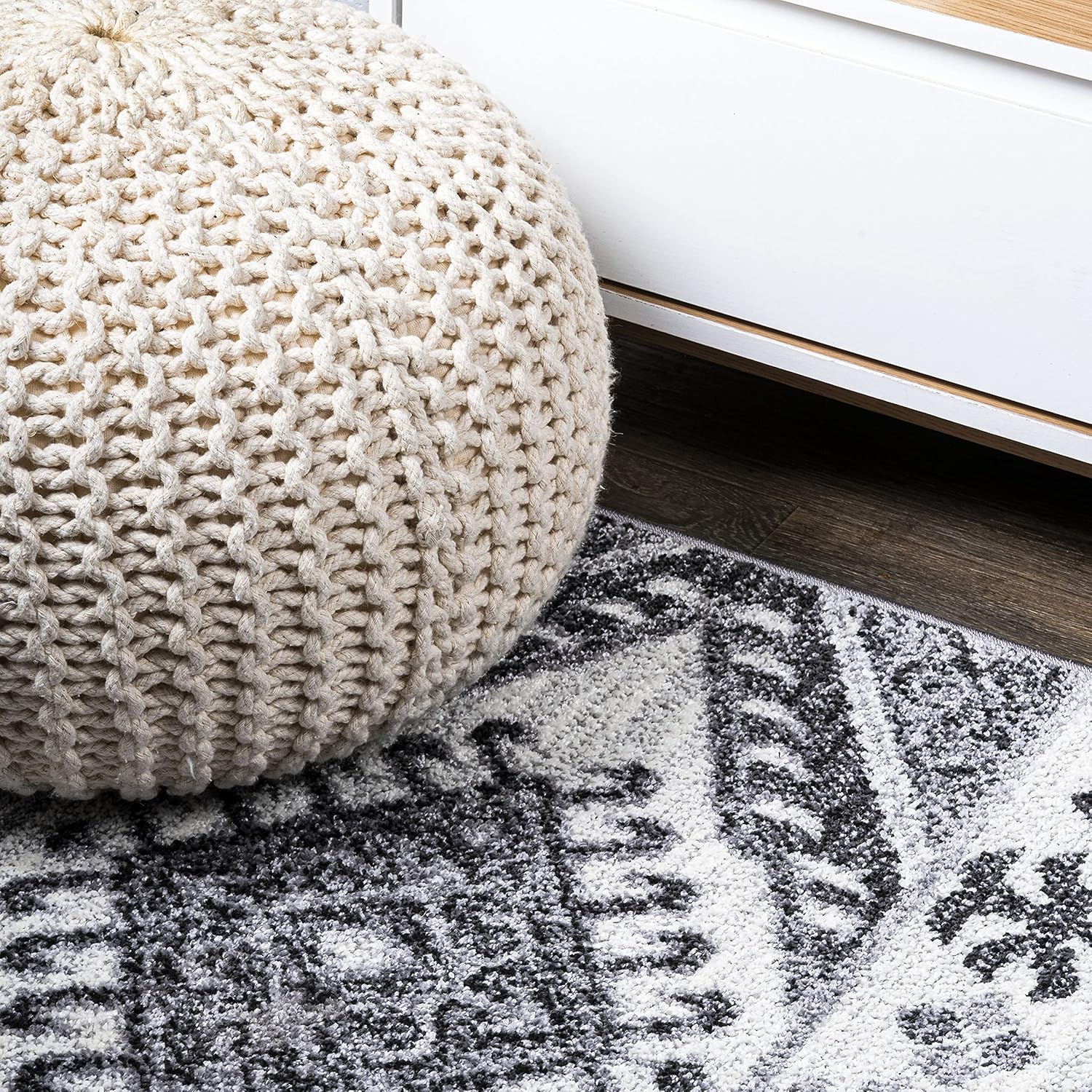 JONATHAN Y Sura Kilim Geometric Gray/Anthracite Runner Rug, 2x8, Modern, Bohemian, Vintage, Easy-Cleaning for Living Room, Bedroom, Kitchen, Pet Friendly, Non-Shedding (MOH500A-28)