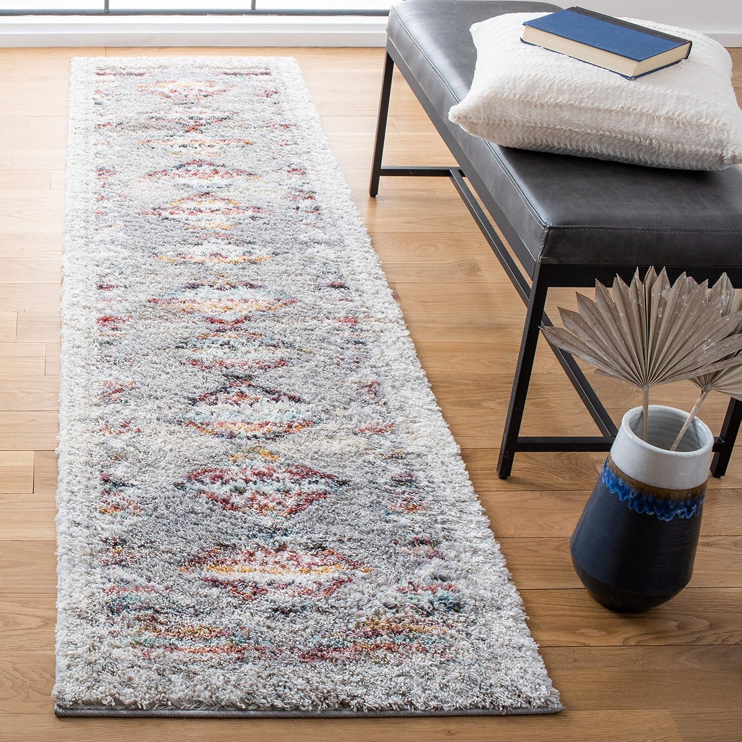 SAFAVIEH Calista Shag Collection Runner Rug - 2'3" x 9', Grey & Ivory, Moroccan Boho Design, Non-Shedding & Easy Care, 1-inch Thick Ideal for High Traffic Areas in Living Room, Bedroom (CAL136F)