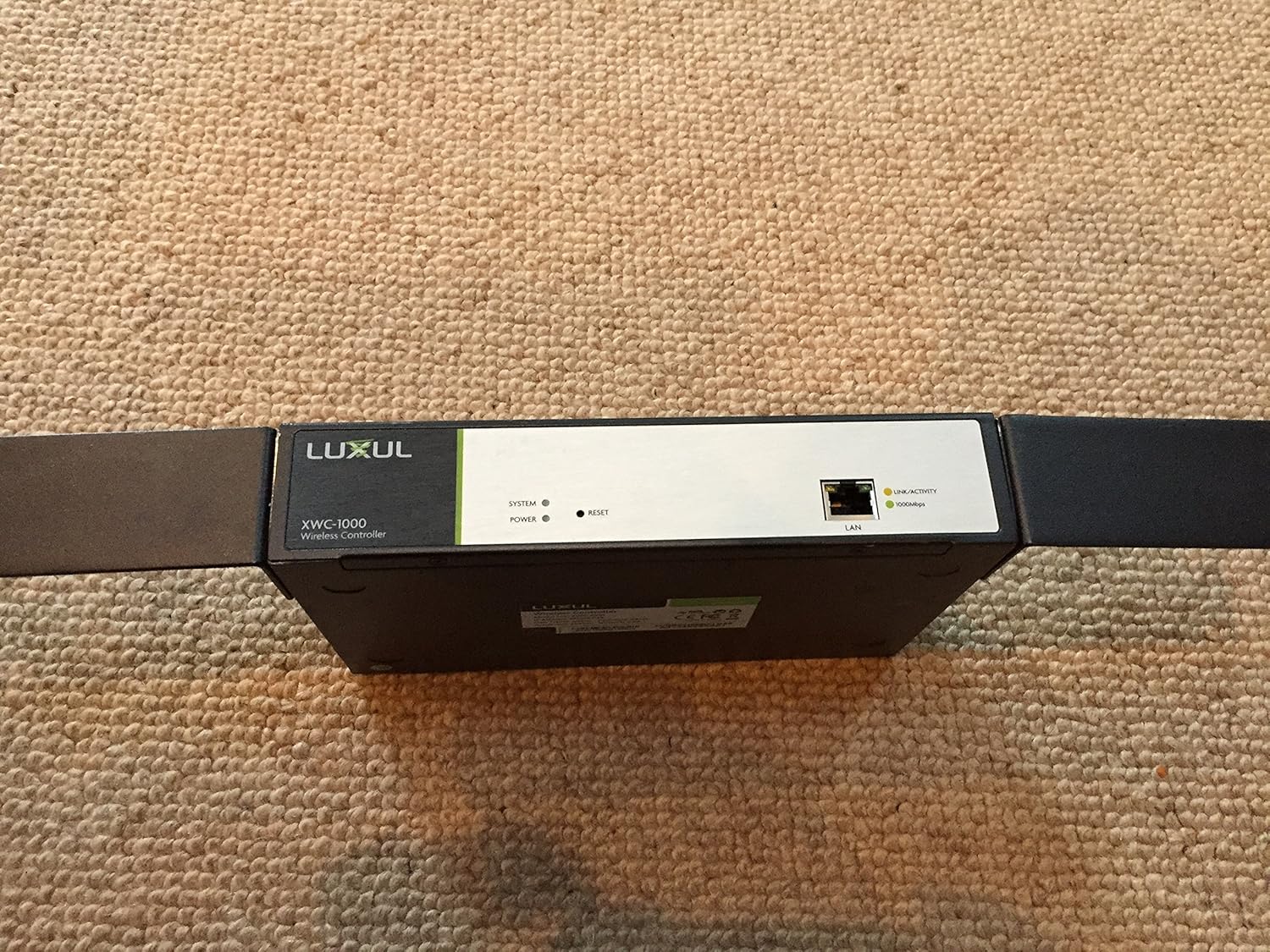 Detaljeret view of LAN port and controls on LUXUL XWC-1000 Wireless Controller