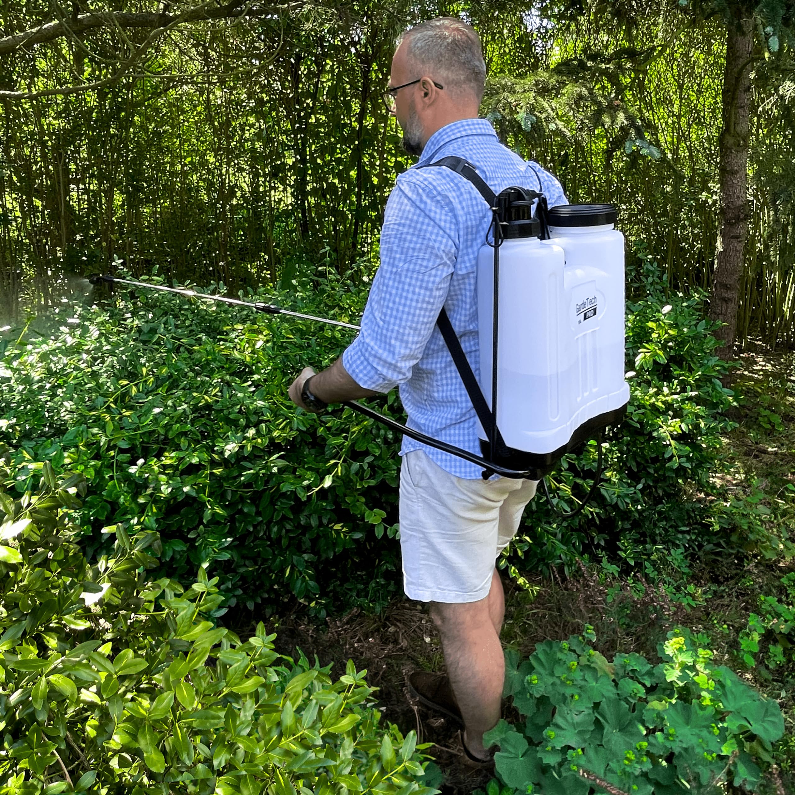Opryskiwacz ciśnieniowy 4 bar | pojemność 16 l | 4 dysze natryskowe | tylna strzykawka teleskopowa 100 cm | długość węża 145 cm, opryskiwacz ogrodowy