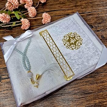 Islamitische cadeauset (koran boekje, gebedskralen Tasbeeh gebedskleed) Namaz Oosters moslim tapijt Janamaz Sajadah, ideaal Hajj Umrah Ramadan Eid bruiloft Niqah cadeau (wit