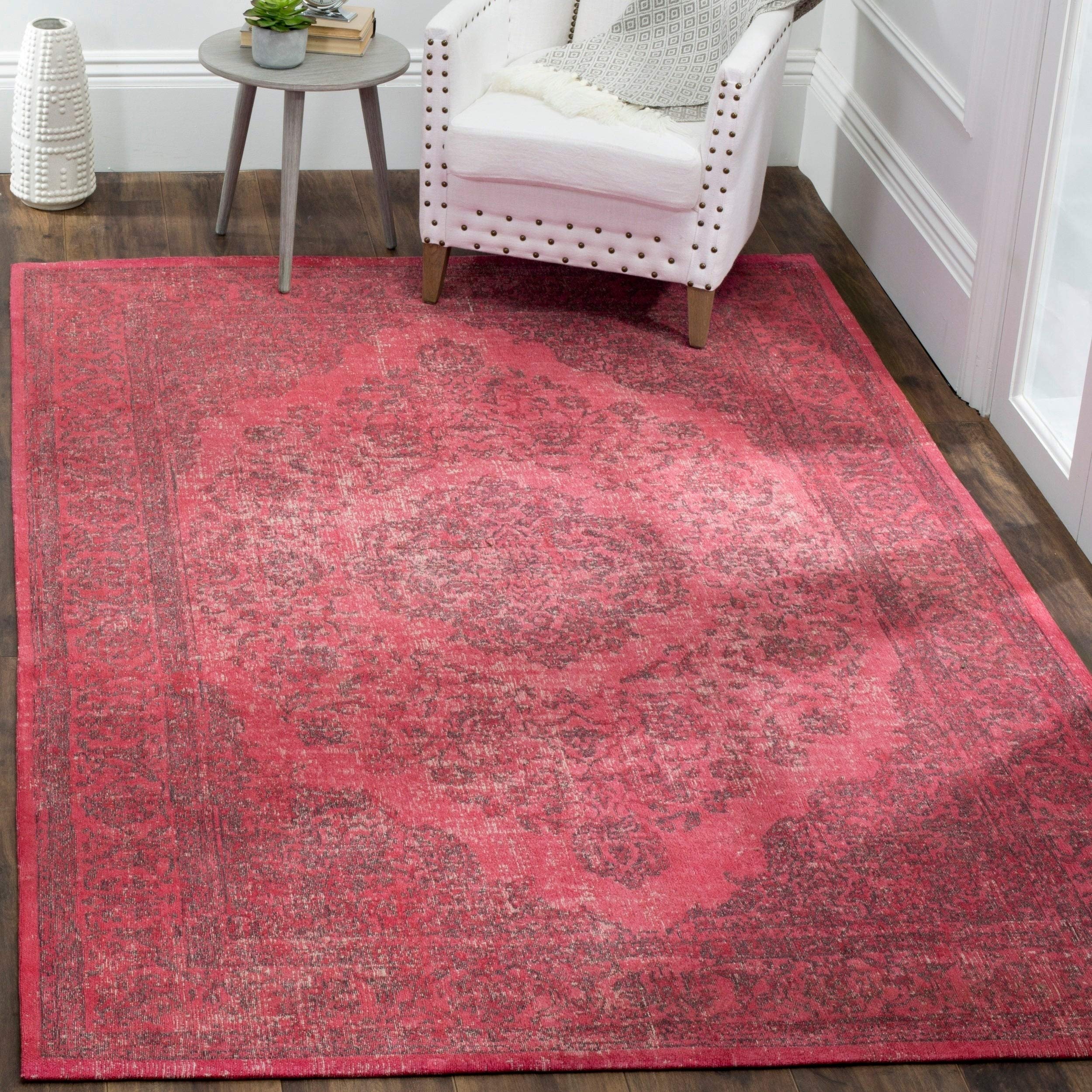 SAFAVIEH Classic Vintage Collection Accent Rug - 4' x 6', Fuchsia, Oriental Medallion Cotton Design, Easy Care, Ideal for High Traffic Areas in