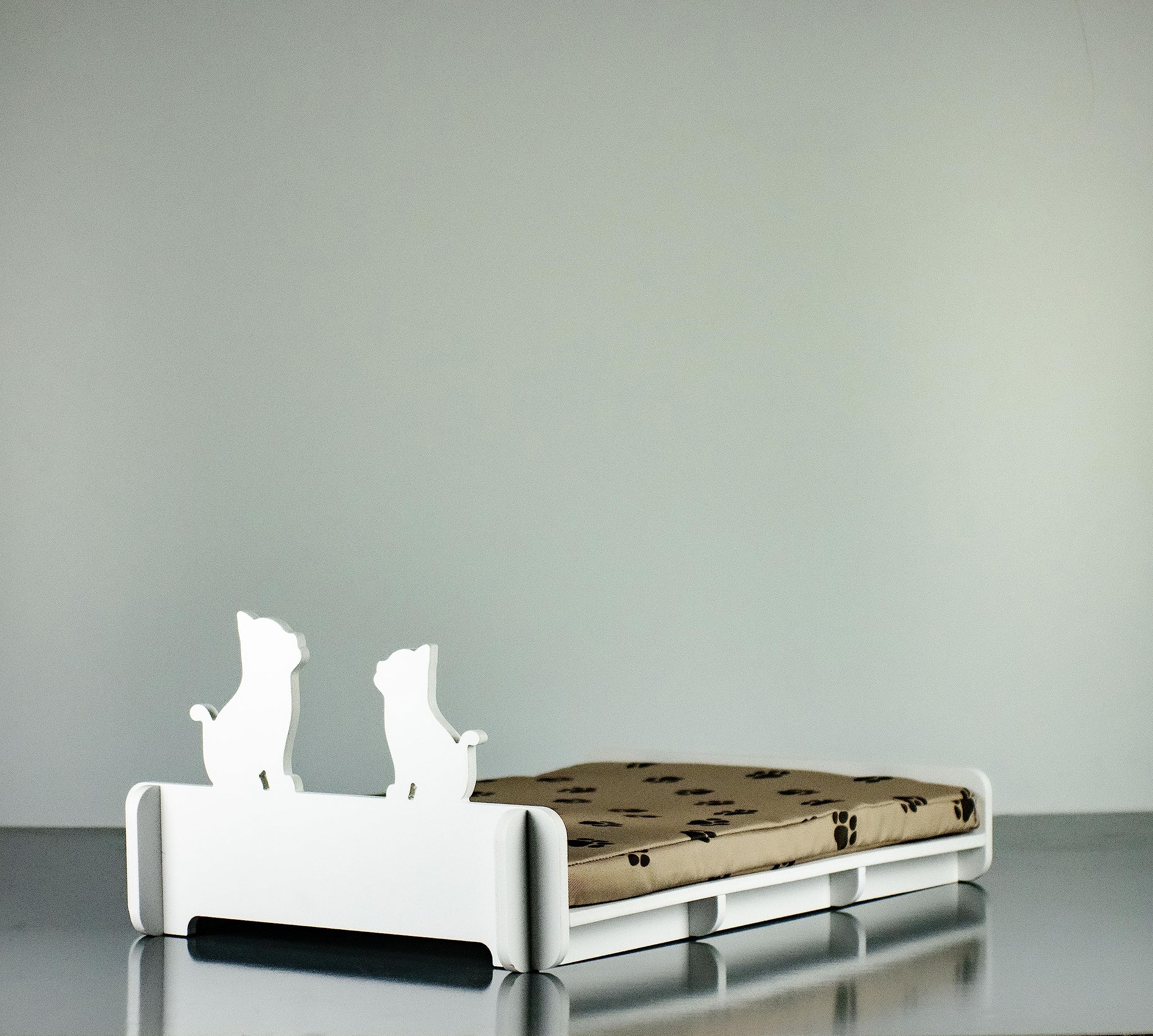 Lettino Personalizzato per Cani in Forex da 10 mm - Letto per Cane Personalizzabile con Nome e Foto - Cuccia Cane Personalizzata Dimensioni 63x25x42 cm