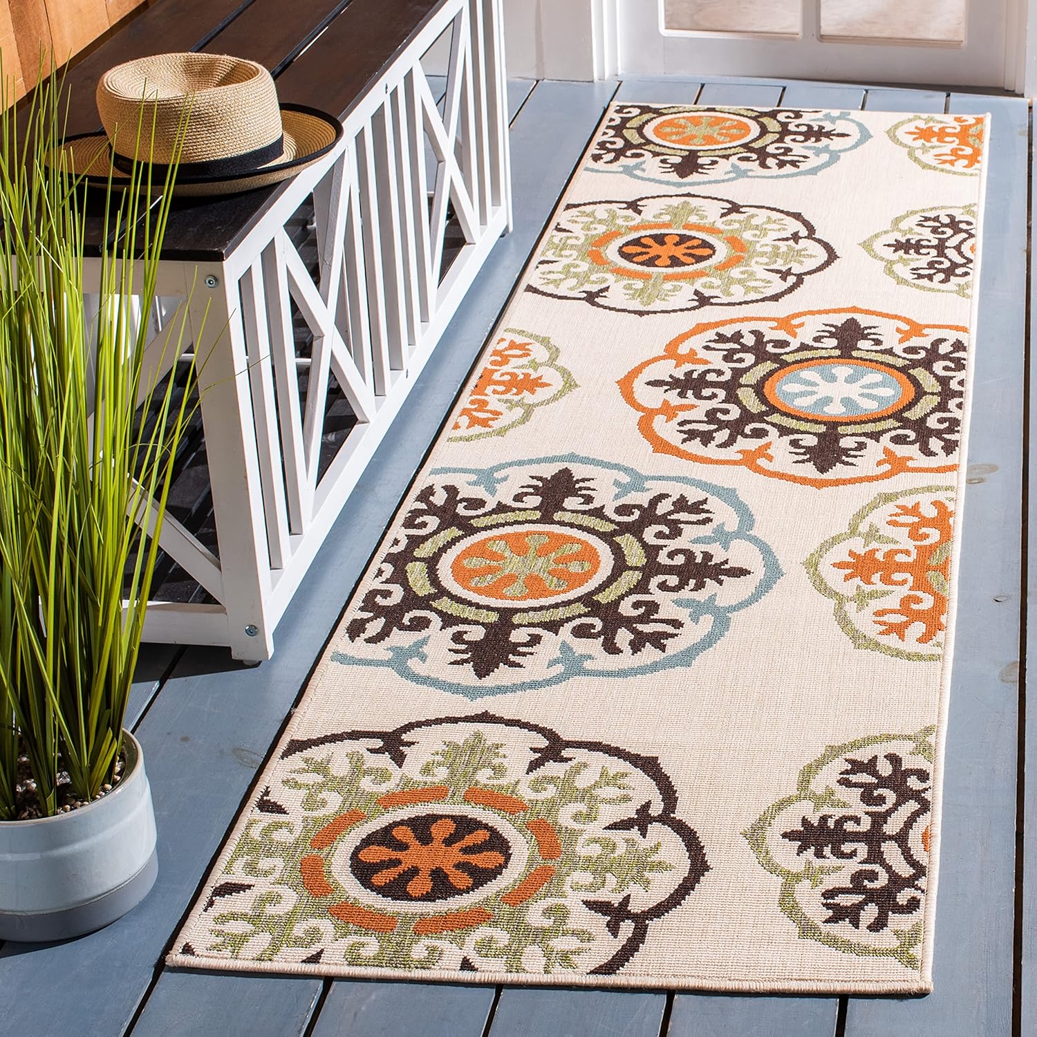 SAFAVIEH Washable Rug Outdoor Veranda Collection - 6'7" x 9'6", Cream & Terracotta, Non-Shedding & Easy to Clean, Ideal for Patio, Backyard, Mudroom (VER002-0715)