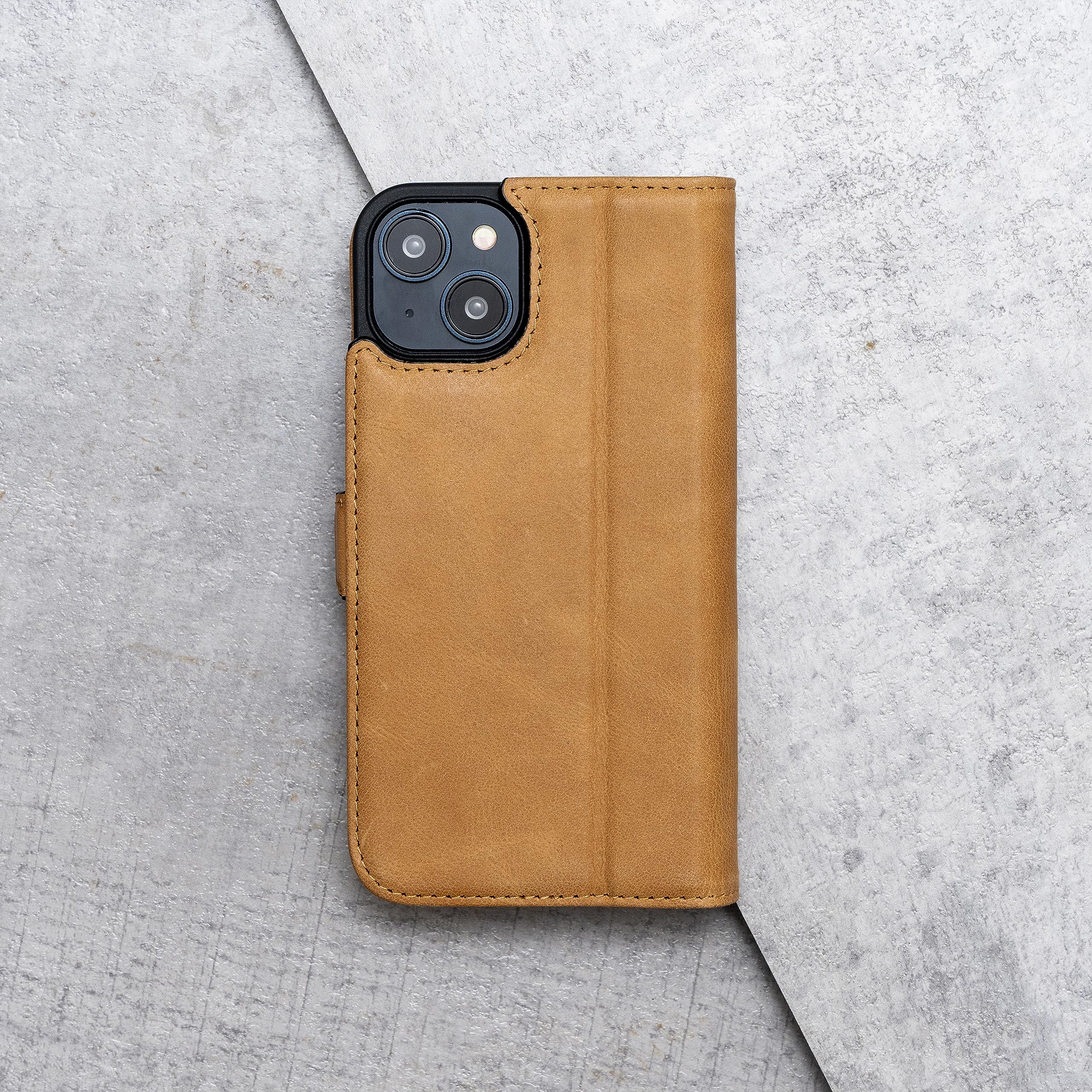 Amazon.co.jp: Porter Riley - iPhone 15用レザーケース プレミアム本 