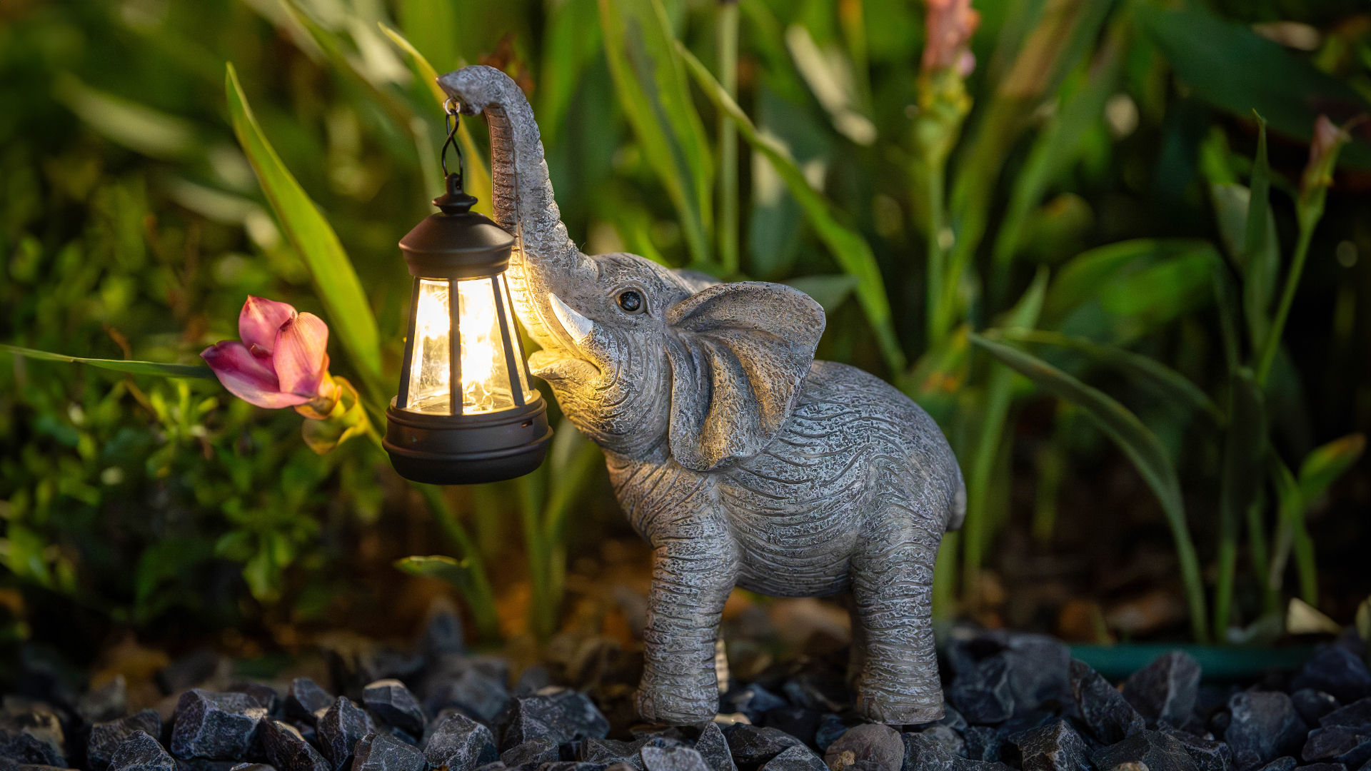 Candieslife Solar Garden Statue Lights Elephants Figurine with
