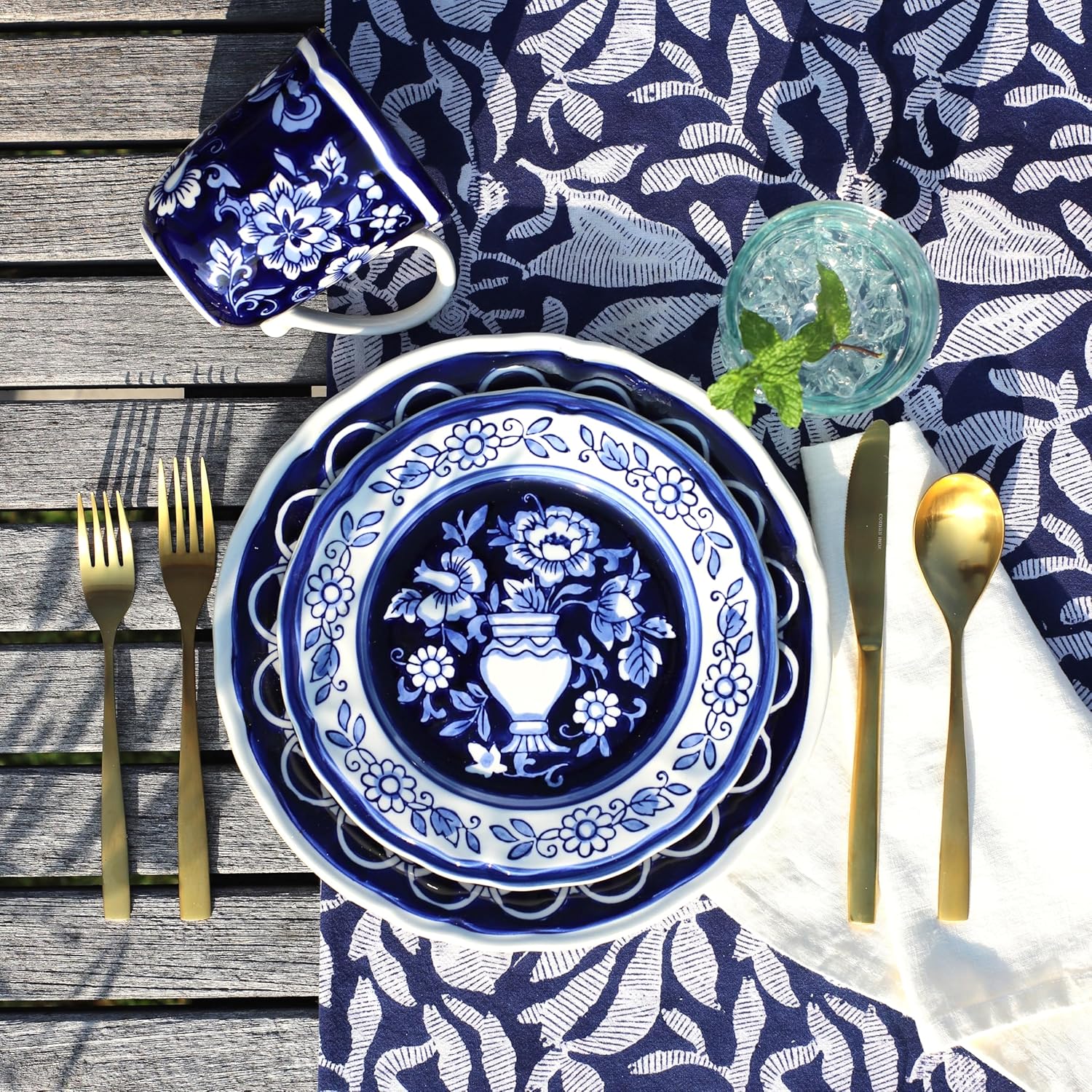 Euro Ceramica Blue Garden 16 Piece Oven Safe Hand Painted Stoneware Dinnerware Set, Service for 4, Bold Vase Design/Floral Pattern, White and blue
