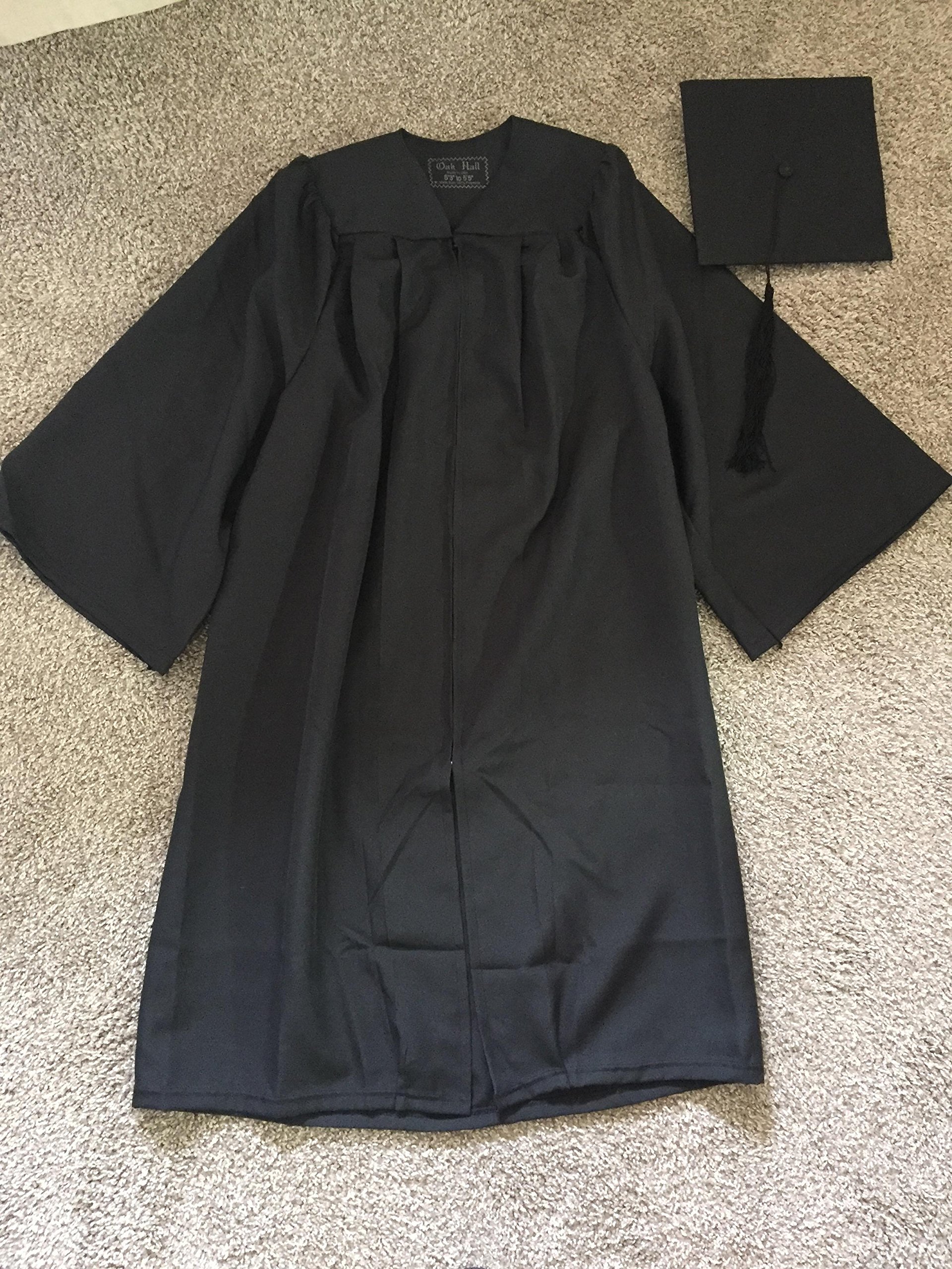 Details more than 120 oak hall cap & gown latest camera.edu.vn