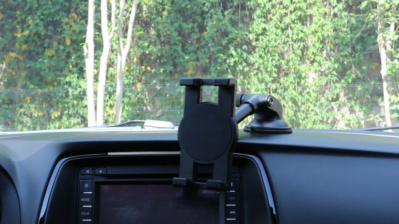 Trust Verstelbare Auto Dashboard Telefoon Houder Met Zuignap Zwart