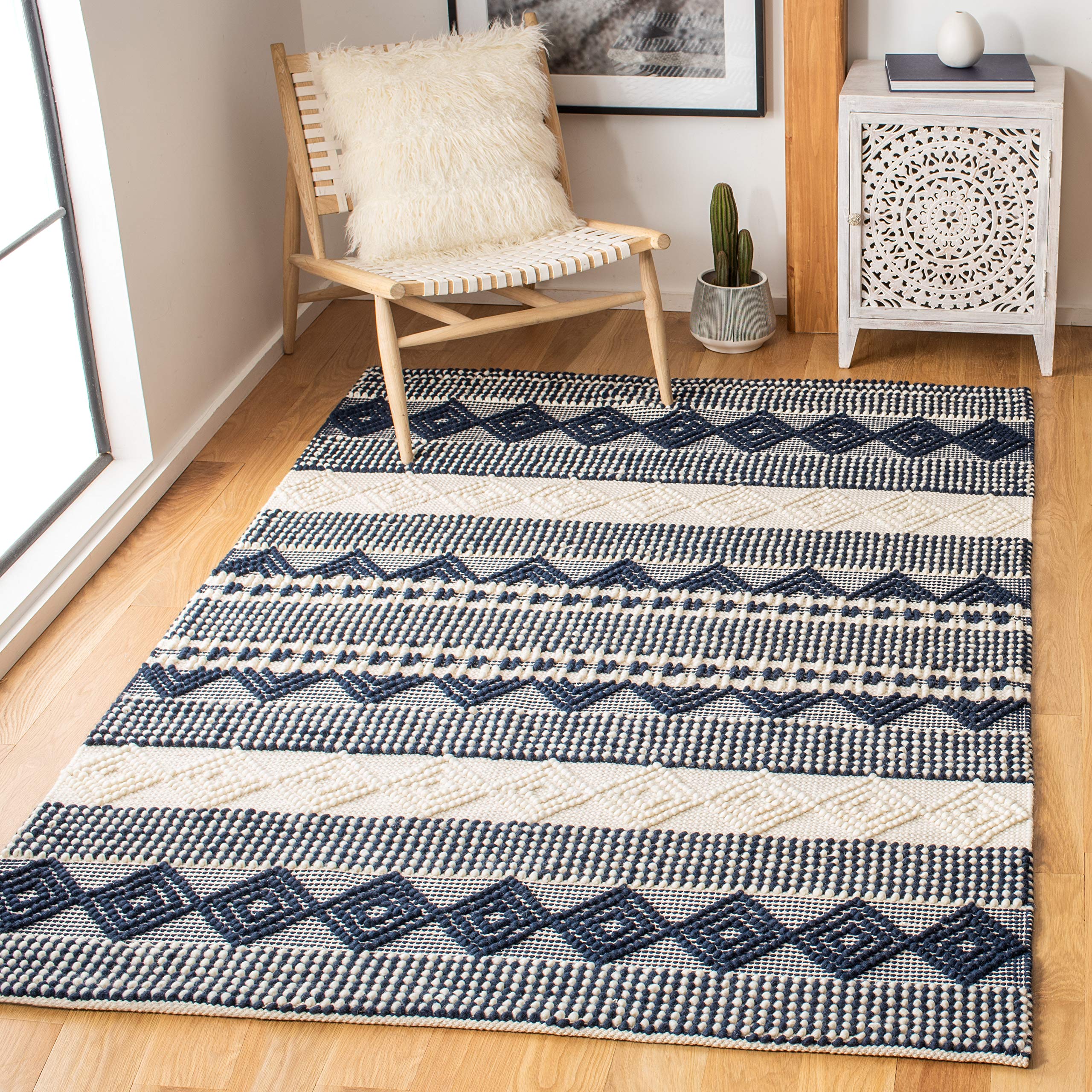 SAFAVIEH Natura Collection Hand-Woven Wool and Cotton Area Rug