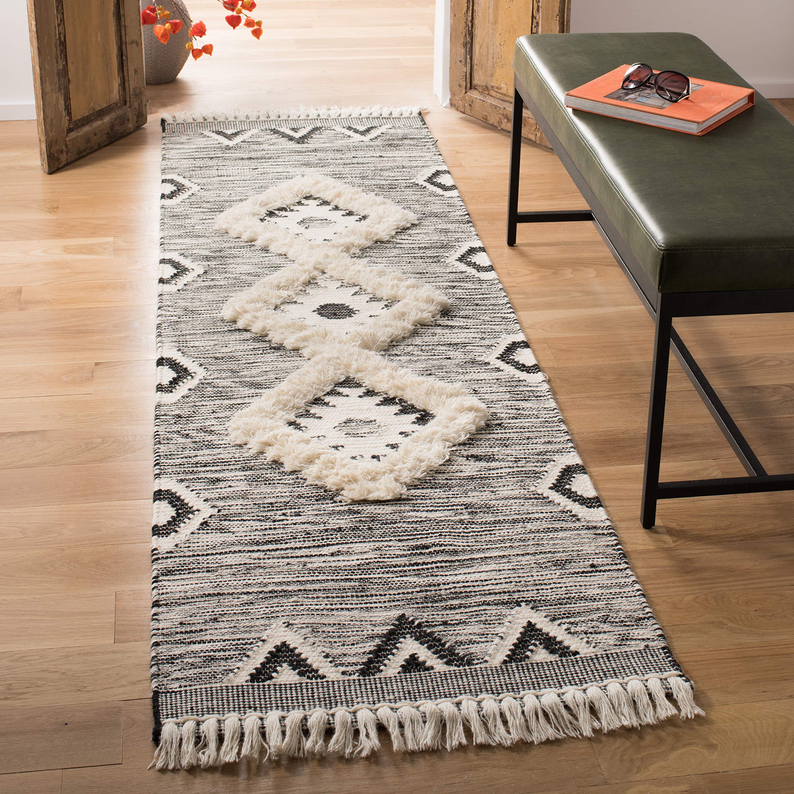 SAFAVIEH Kenya Collection Runner Rug - 2'3