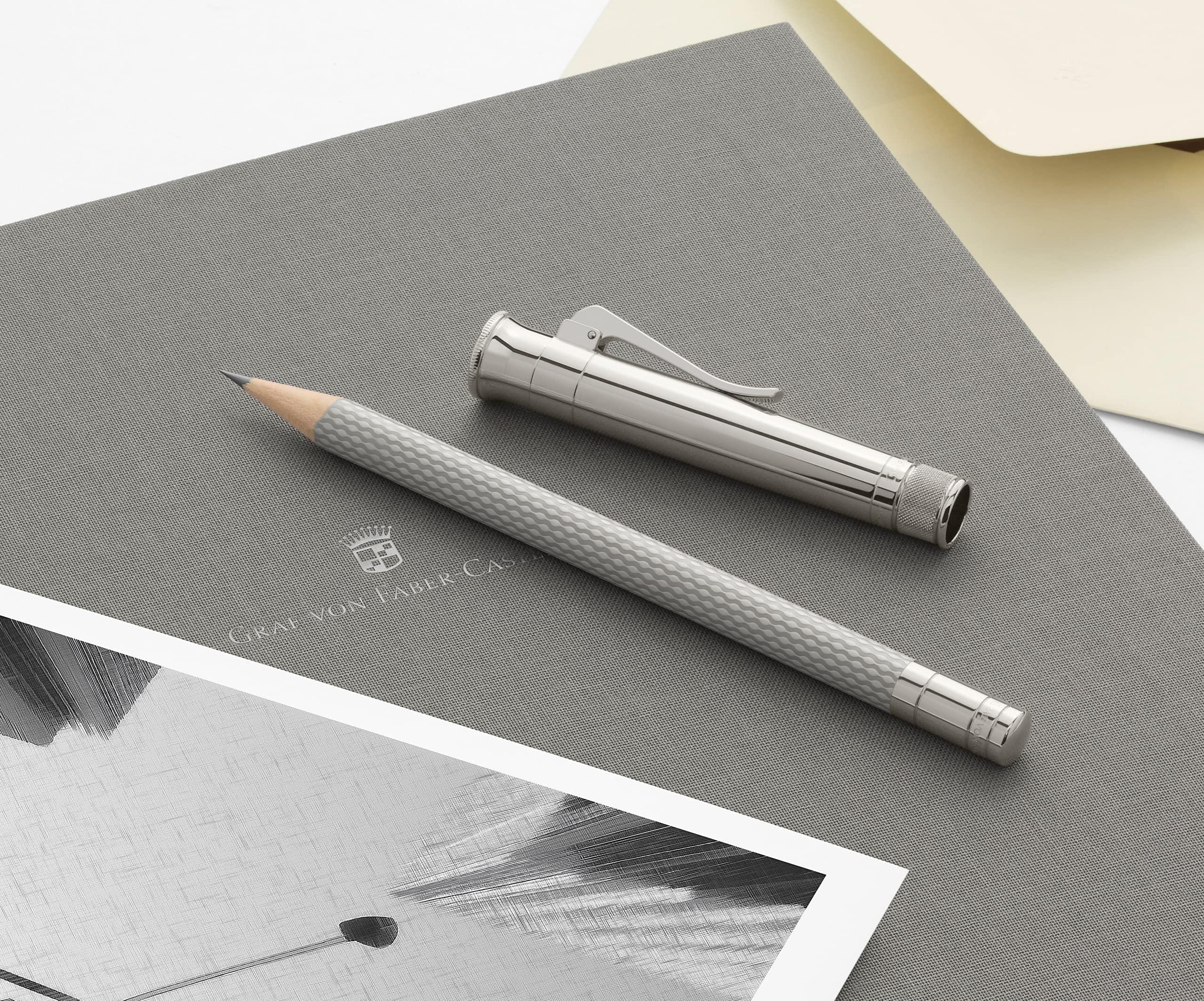 Graf von Faber-Castell 188632 Buch mit Leineneinband A4 grau | 160 blanko Seiten aus 100 g/m² Papier mit Fadenheftung und Leseband