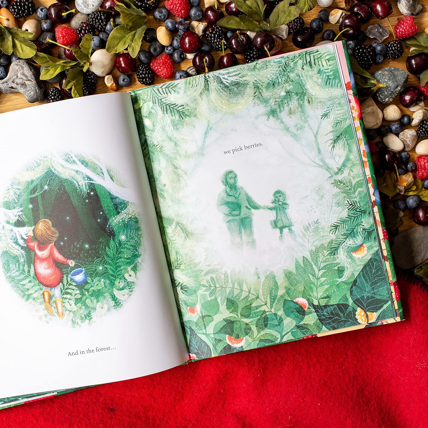 Berry Song (Caldecott Honor Award Winner) (Song of the Seasons, 1)