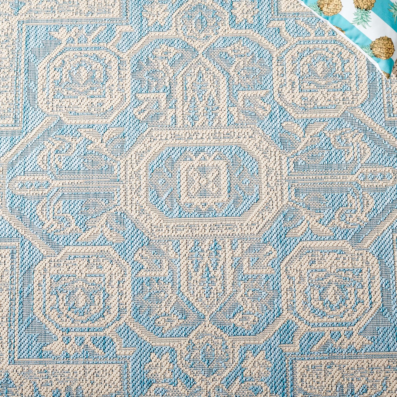 SAFAVIEH Area Rug 8x10 - Outdoor Beach House Collection - Large - Aqua & Cream, Medallion Design, Weather Resistant & Washable, Ideal for Patio, Backyard, Mudroom, Deck, Dining Space (BHS138K)