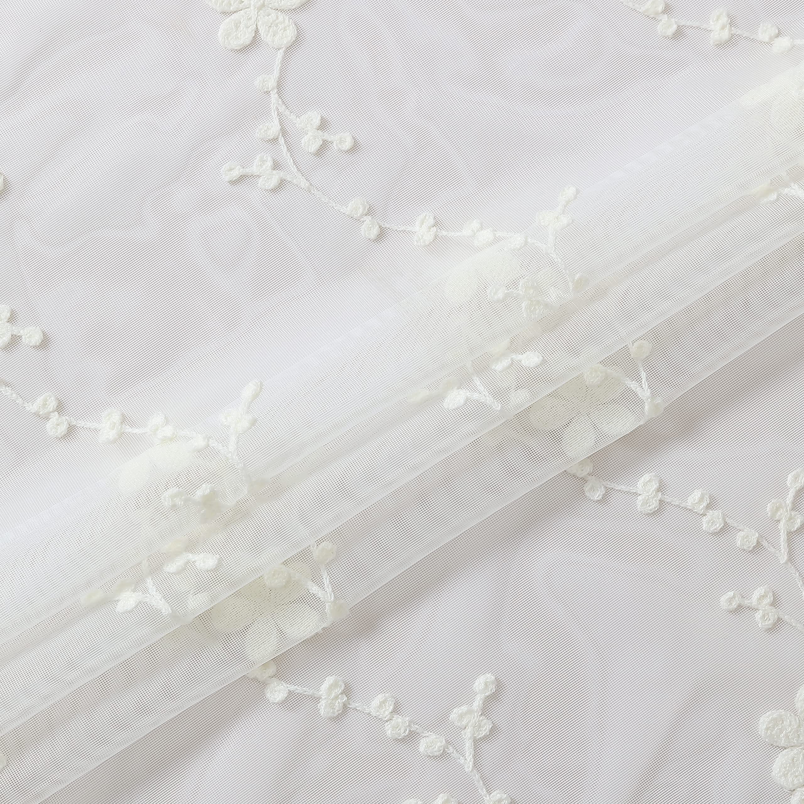 Laura Ashley Melody Vine Lot de 2 Rideaux Transparents avec Passe-Tringle, Chaque Panneau Mesure 137,2 cm de Large x 243,8 cm de Long, Ivoire
