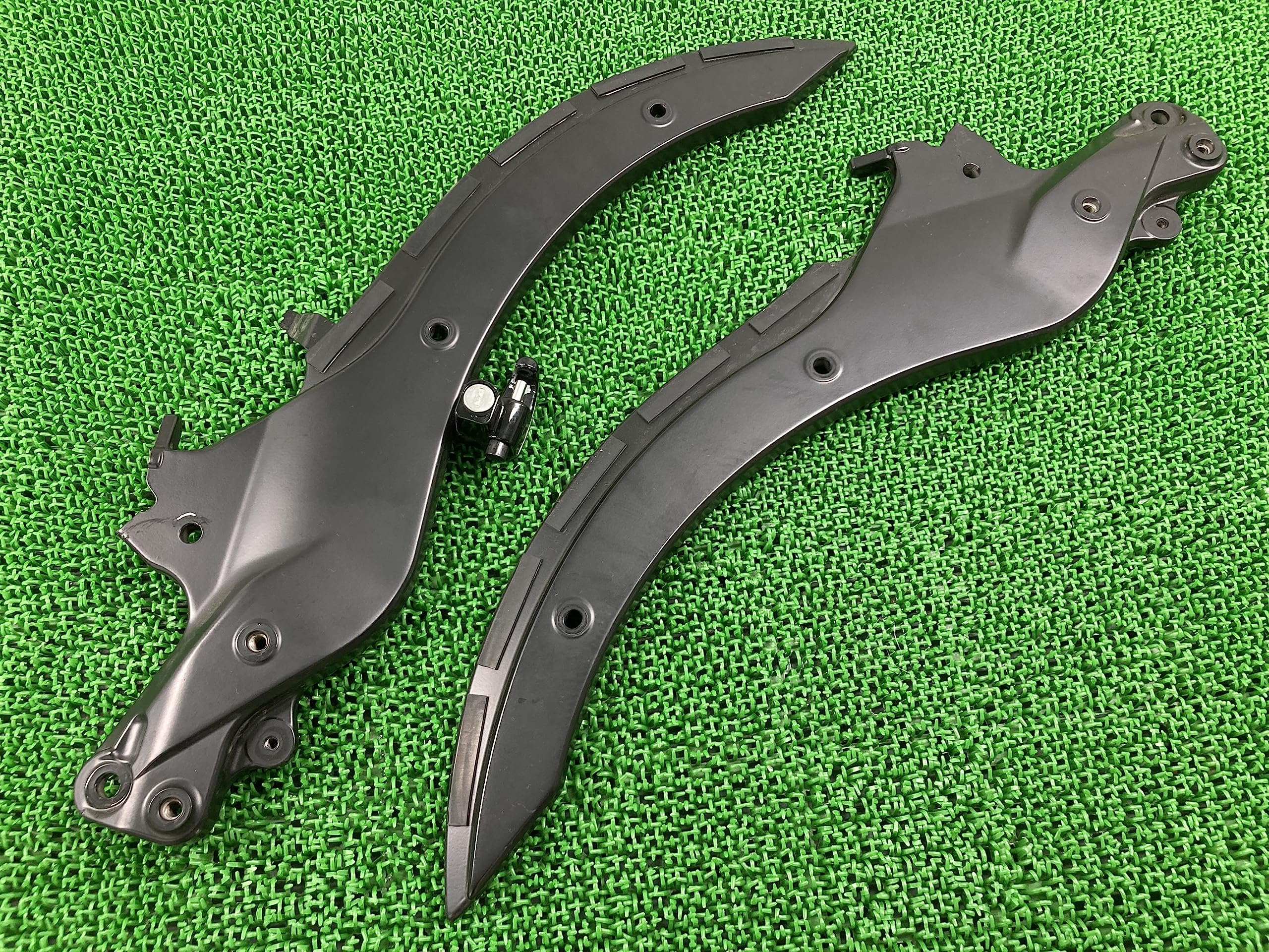 Amazon | レブル250 リアフェンダーステー 左右 ホンダ 純正