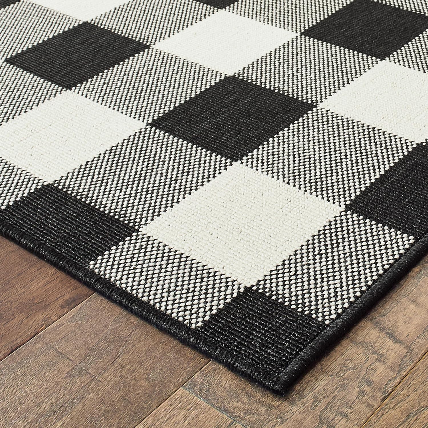 Oriental Weavers Marina Indoor/Outdoor Rug - 1932K - 2'5" x 4'5" - in Black/Ivory - Classic Casual Style, Water, Stain and Fade Resistant, Hose Clean, Patio, Outdoor Living Area Rug