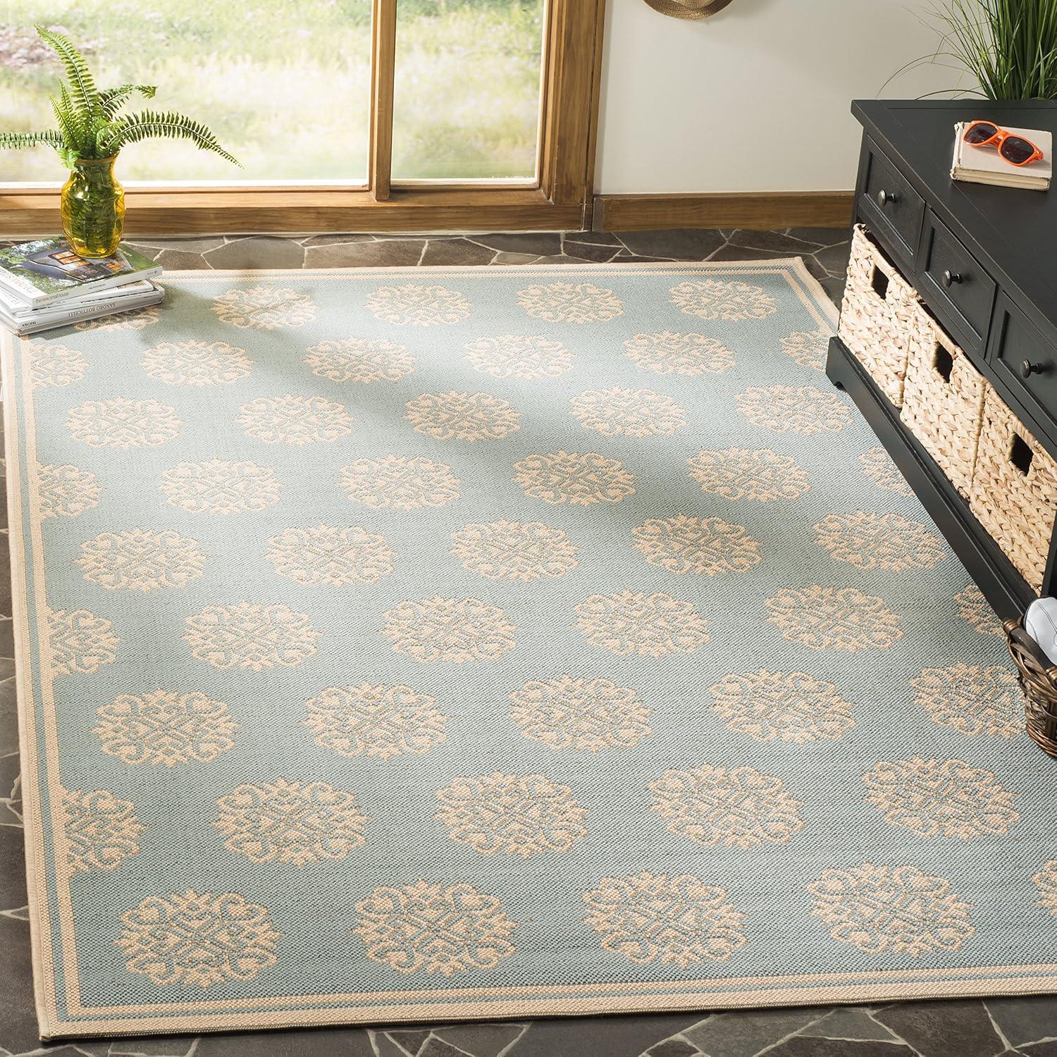 SAFAVIEH Linden Collection 4' x 6' Aqua / Cream LND181K Geometric Indoor/ Outdoor Non-Shedding Easy-Cleaning Patio Backyard Porch Deck Mudroom Accent-Rug