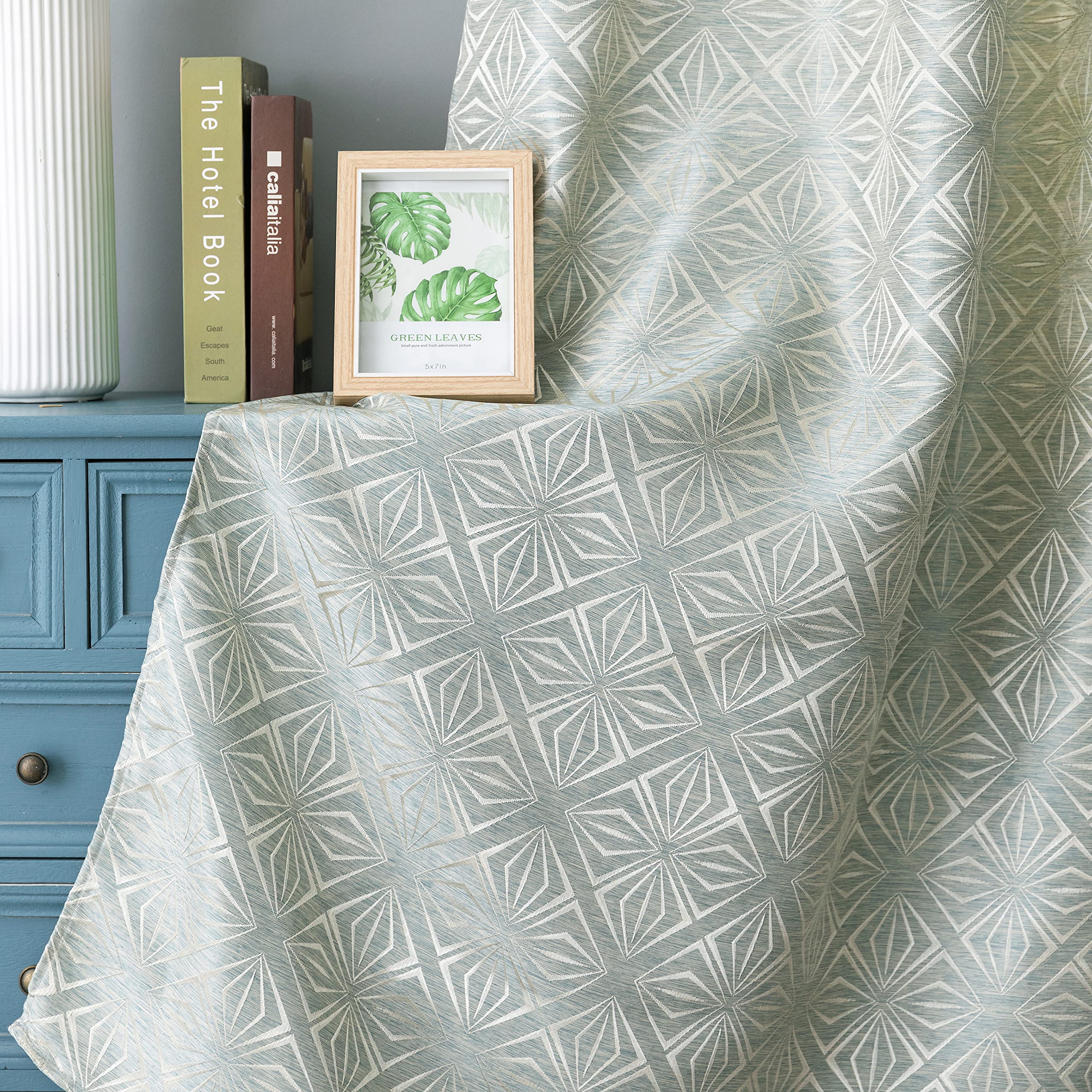 GIRASOLE HOME Par de cortinas jacquard semiopacas con estampado de rombos, cortina filtrante para salón, habitación e interiores, 2 paneles con ojales (140 x 235 cm, verde)