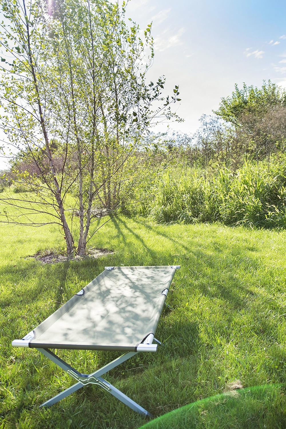 VIVO Green Camping Cot, Fold up Bed, Carrying Bag COT-V01
